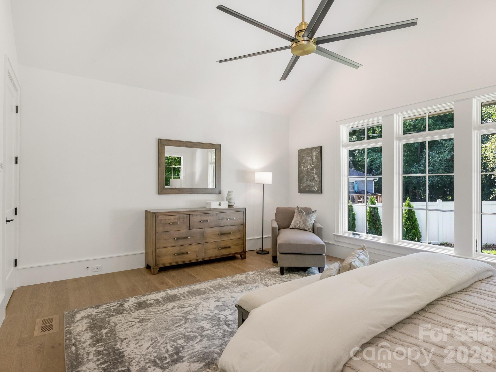 3240 Sunset Drive — Charlotte