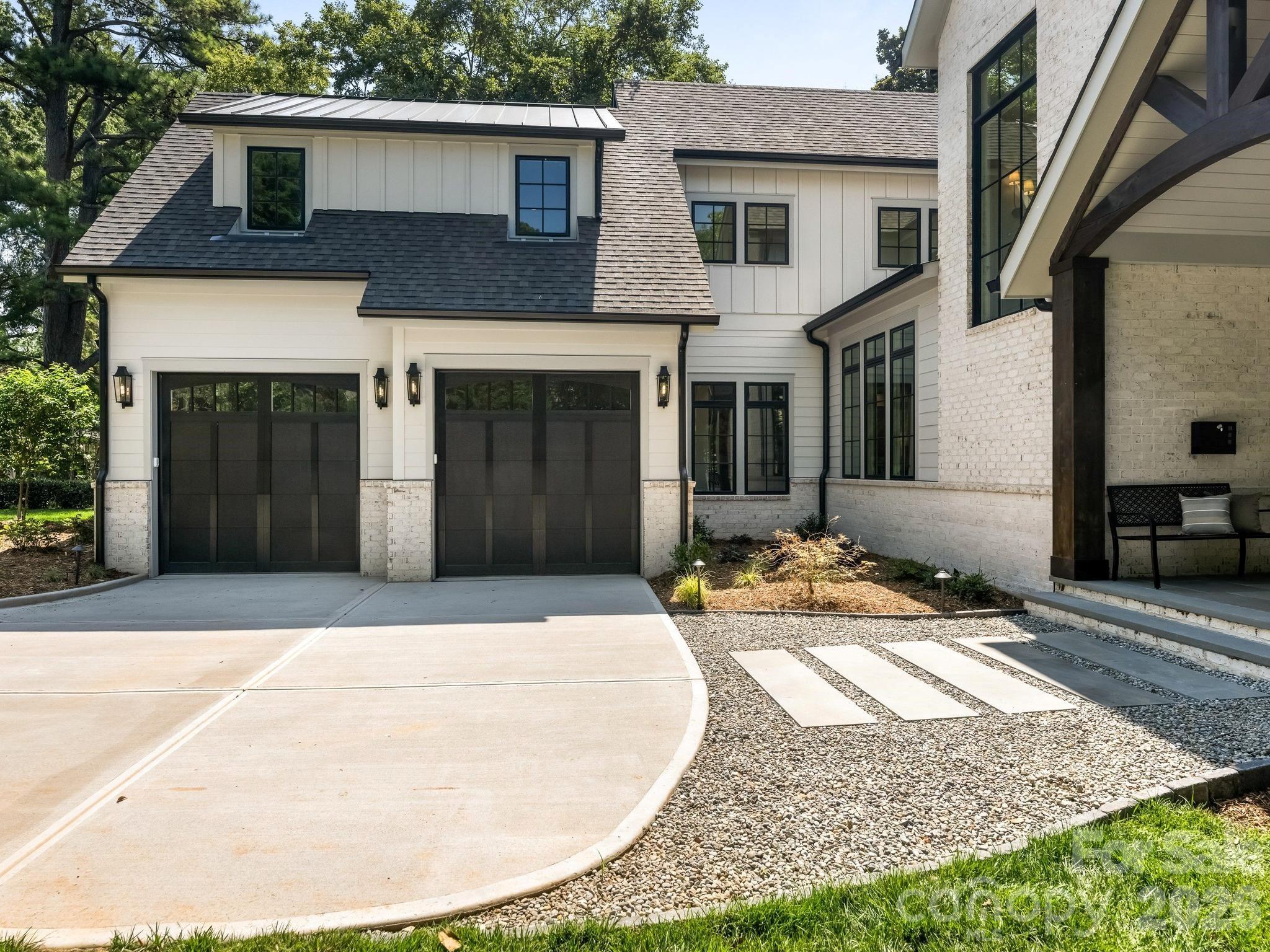 3240 Sunset Drive — Charlotte