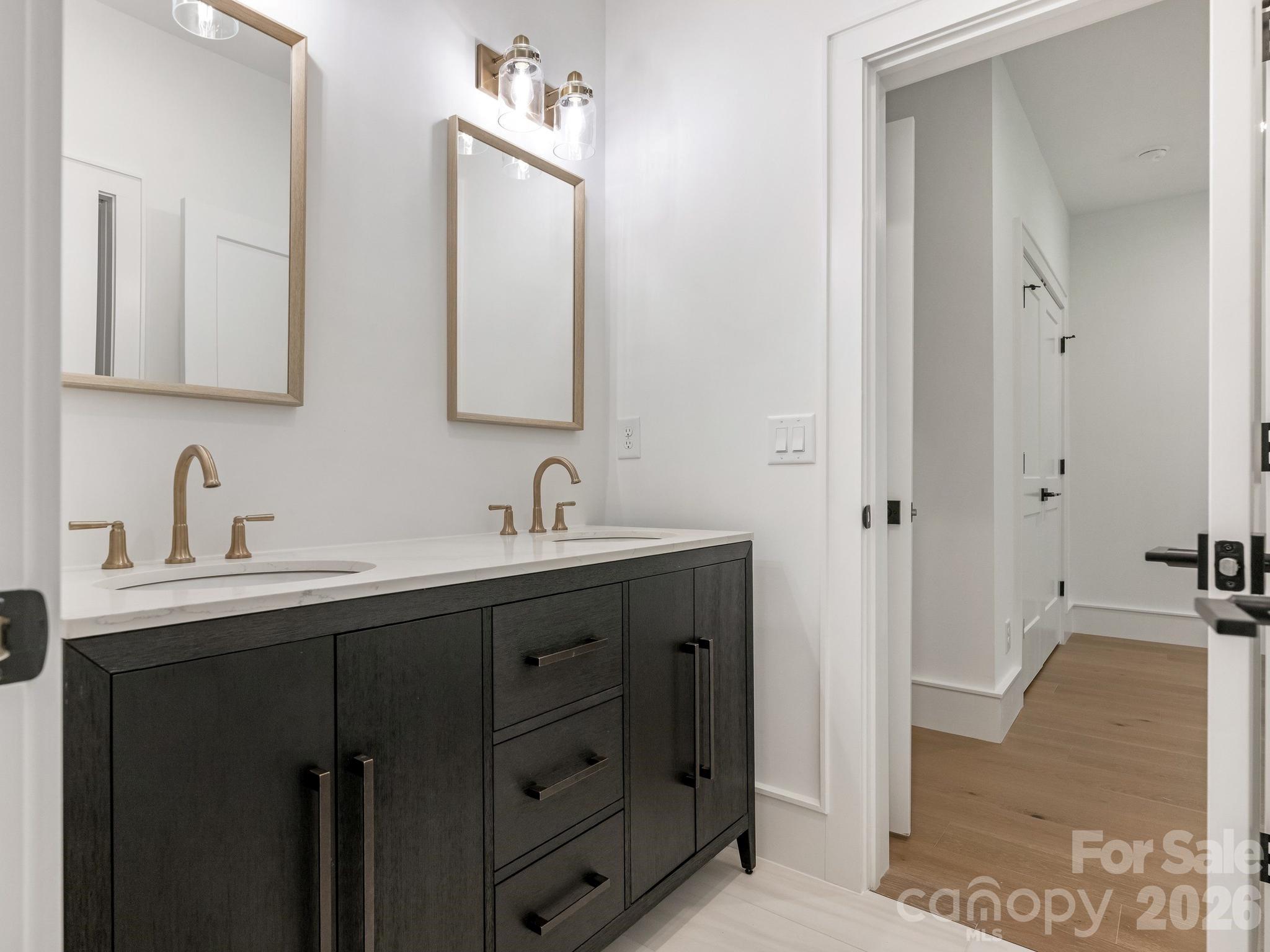 3240 Sunset Drive — Charlotte