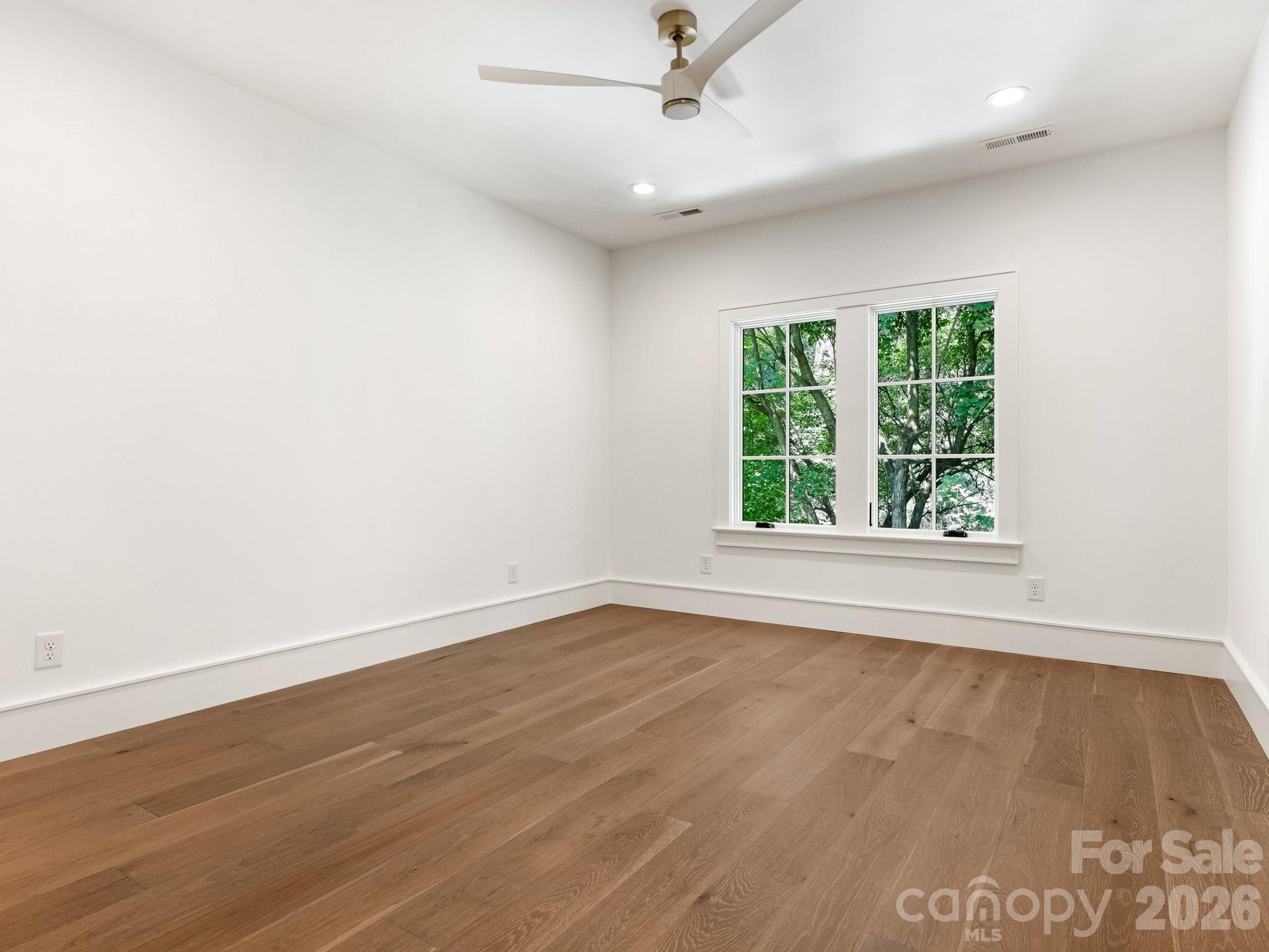 3240 Sunset Drive — Charlotte