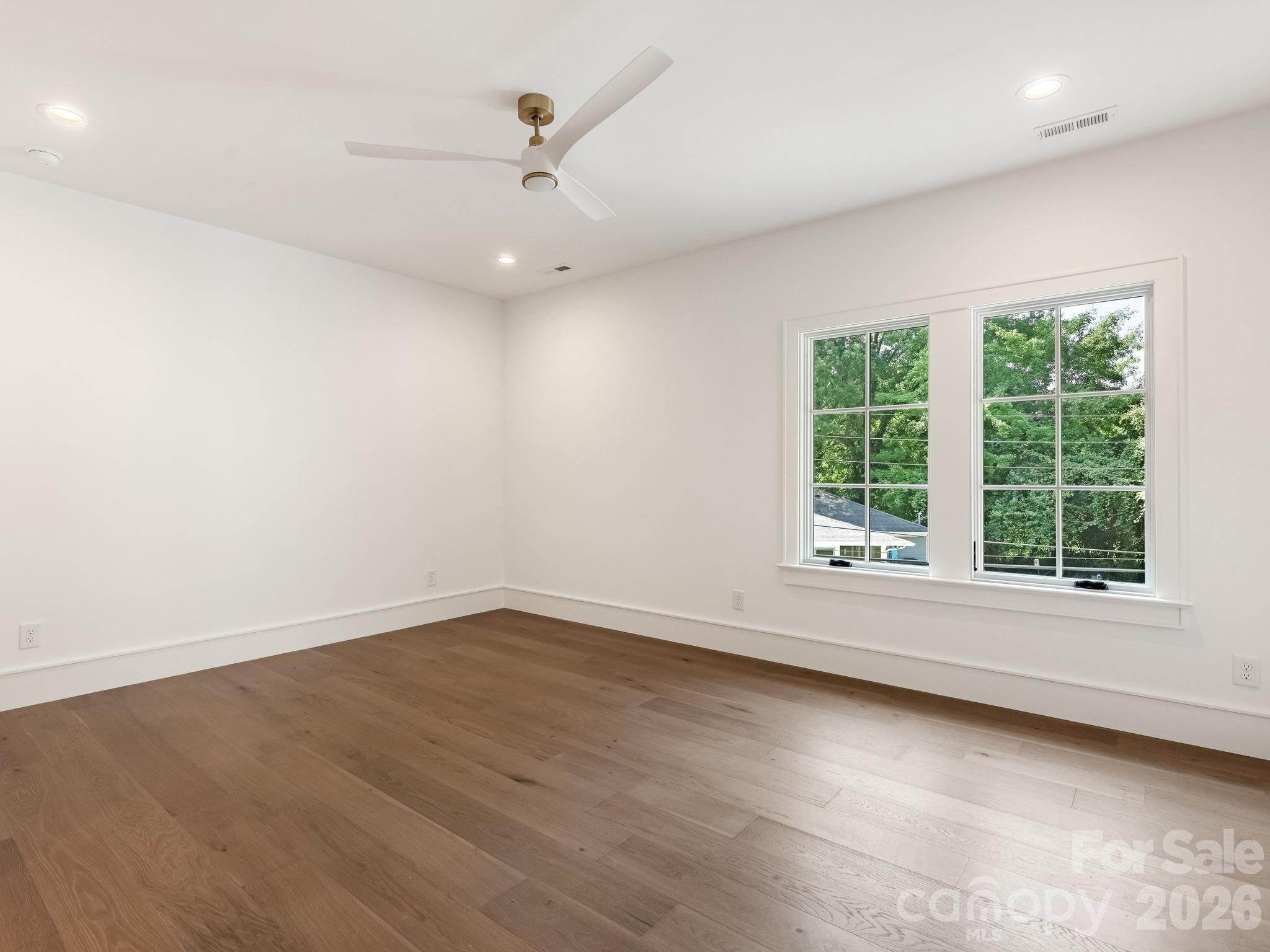 3240 Sunset Drive — Charlotte