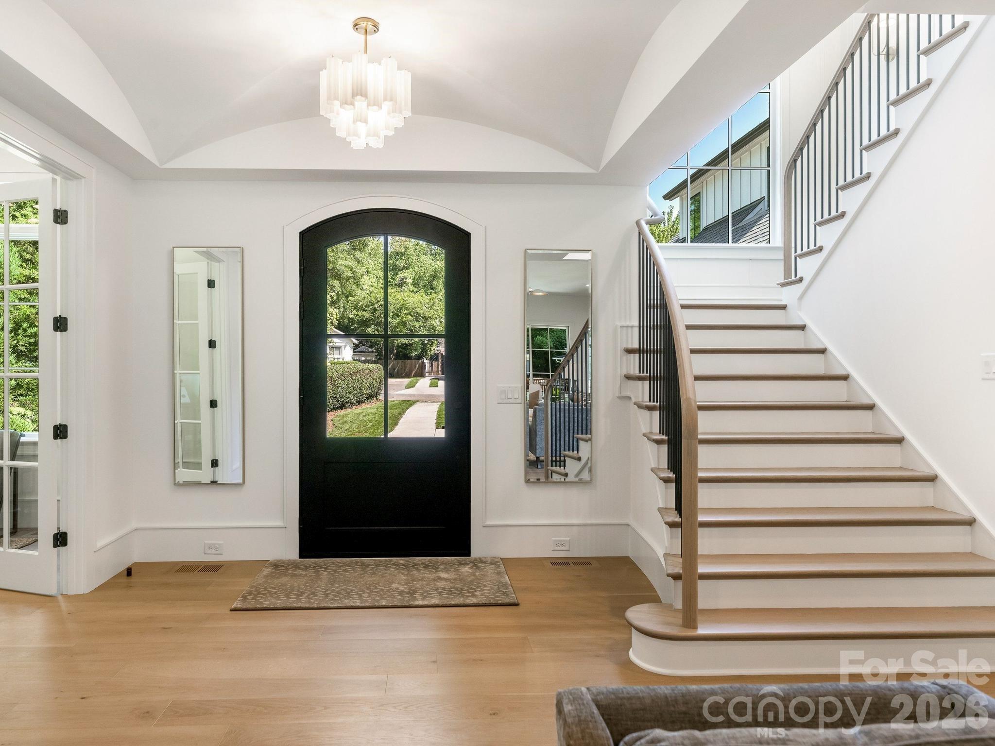 3240 Sunset Drive — Charlotte