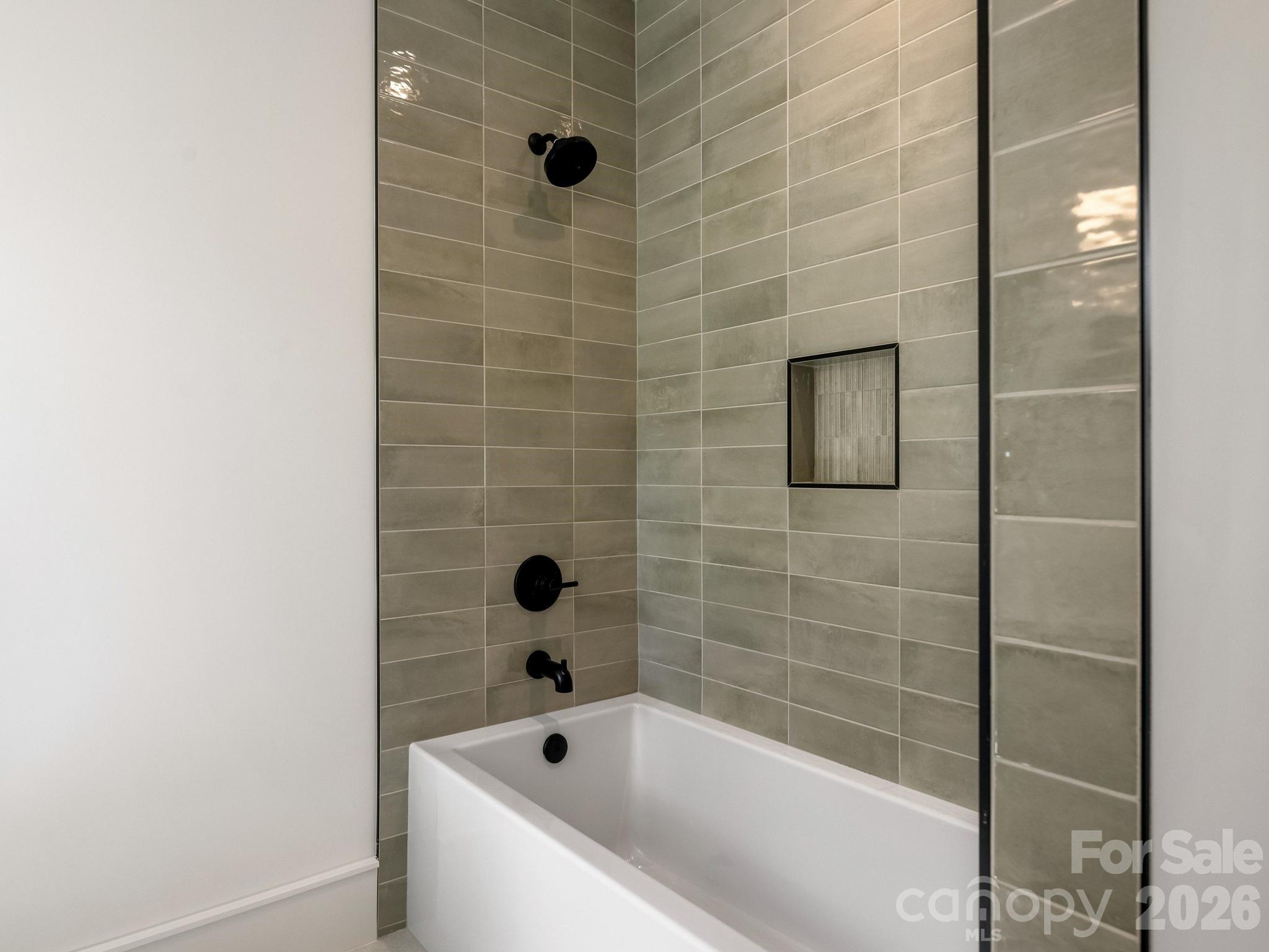 3240 Sunset Drive — Charlotte