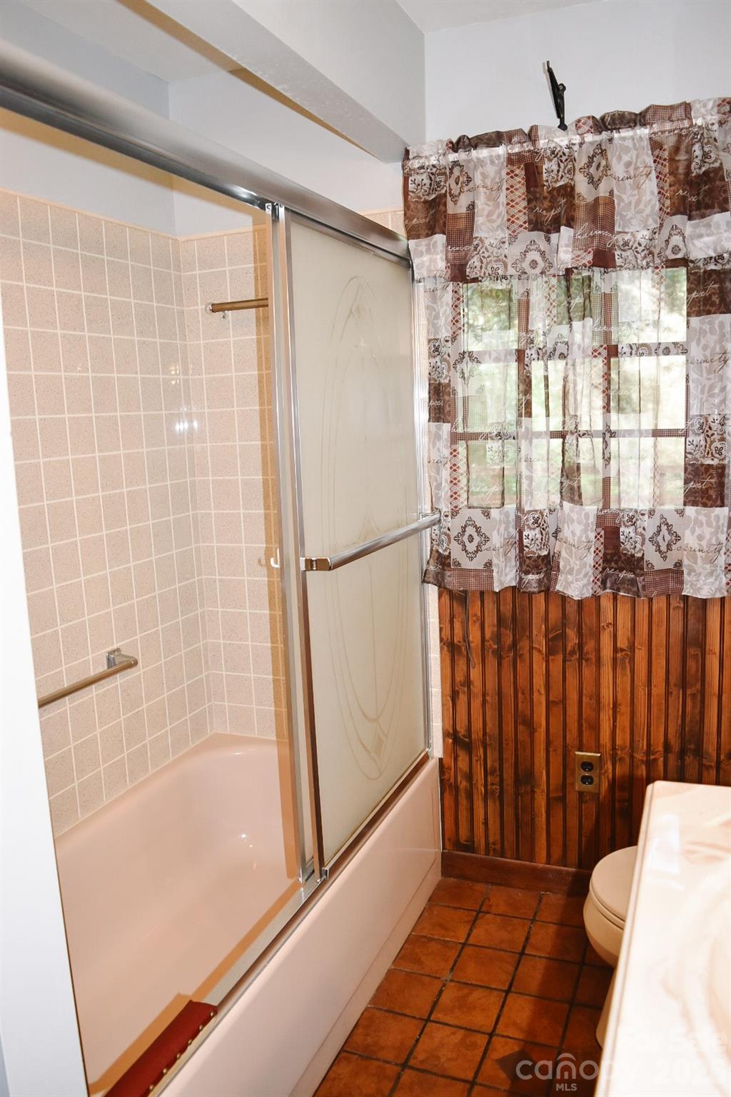 2575 Country Club Road — Wilkesboro