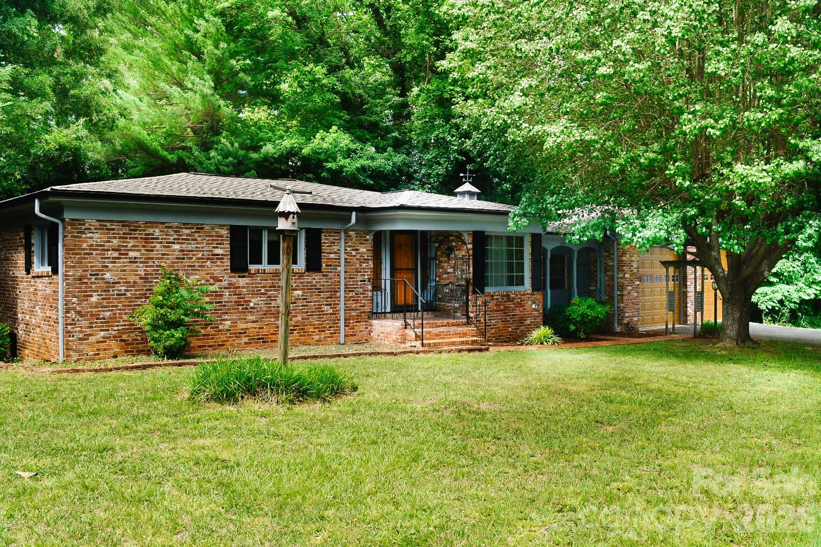 2575 Country Club Road — Wilkesboro