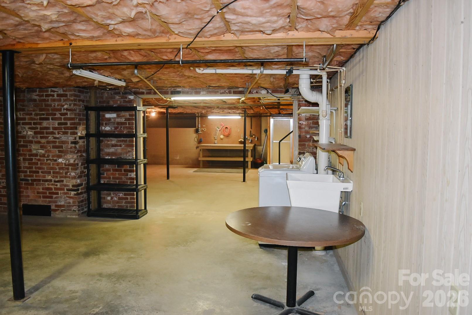 2575 Country Club Road — Wilkesboro