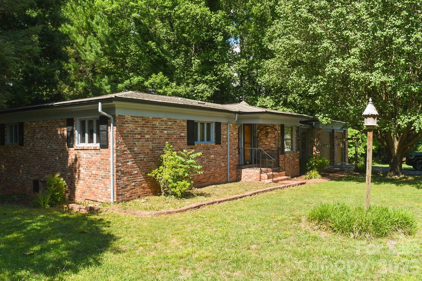 2575 Country Club Road — Wilkesboro
