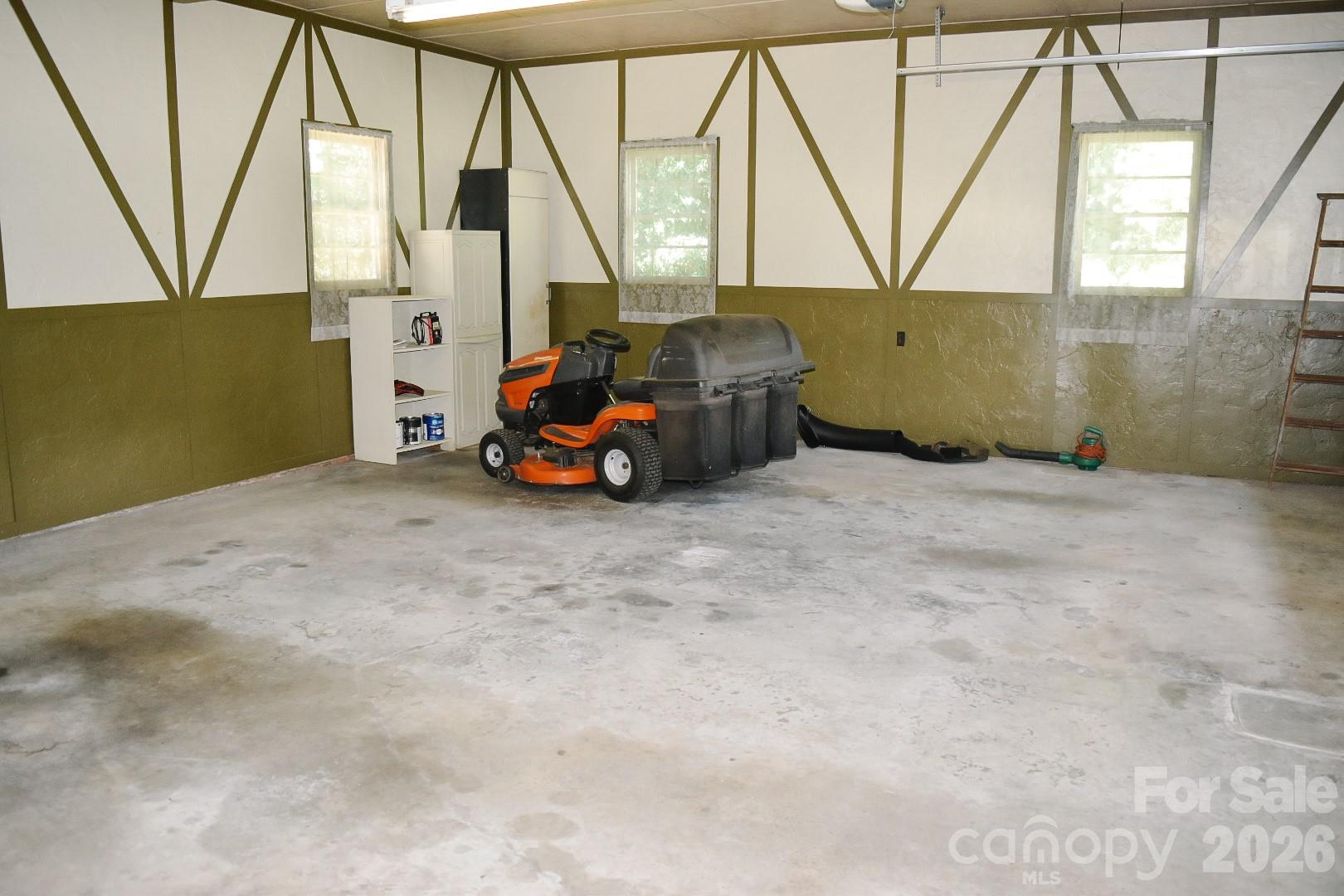 2575 Country Club Road — Wilkesboro