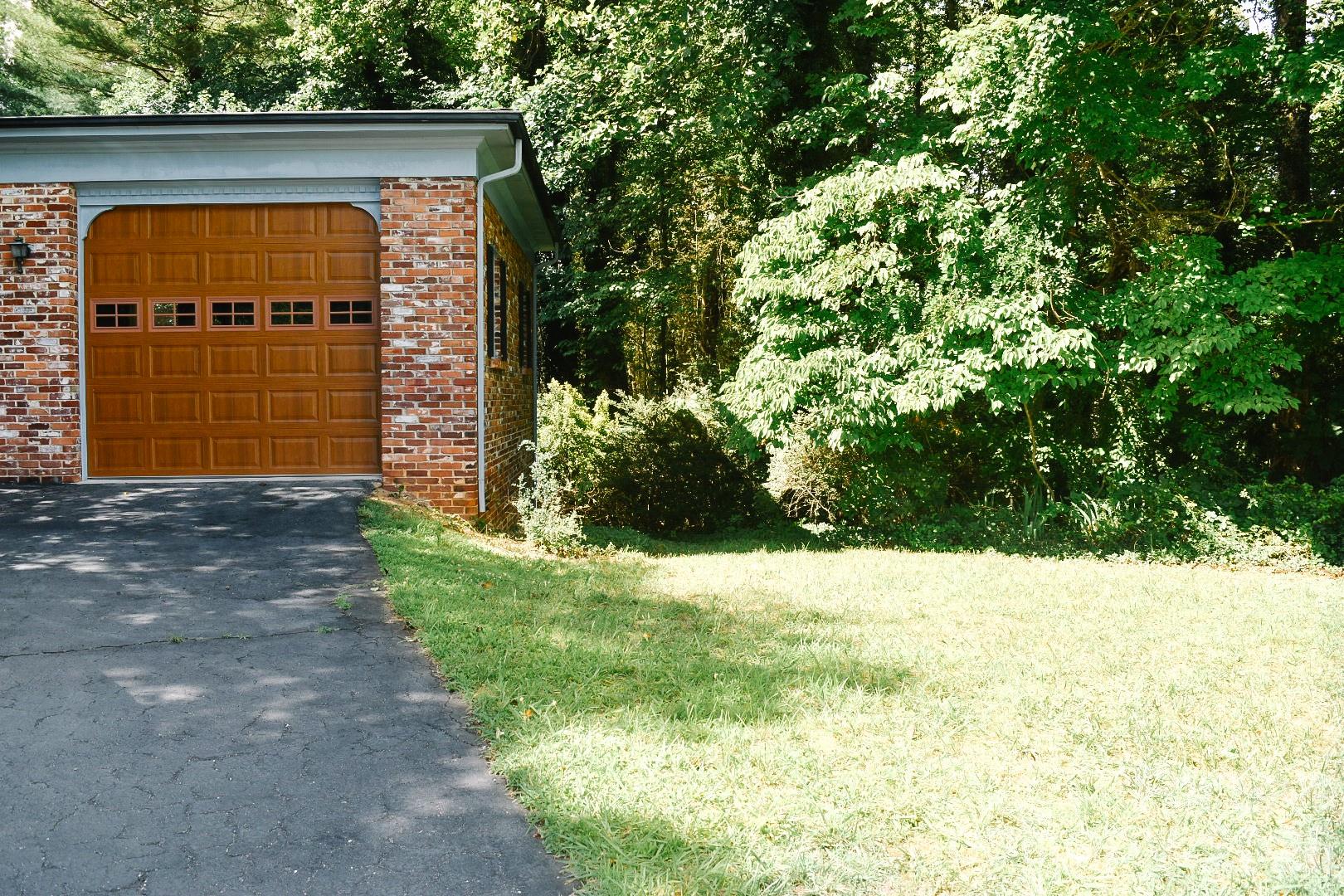 2575 Country Club Road — Wilkesboro