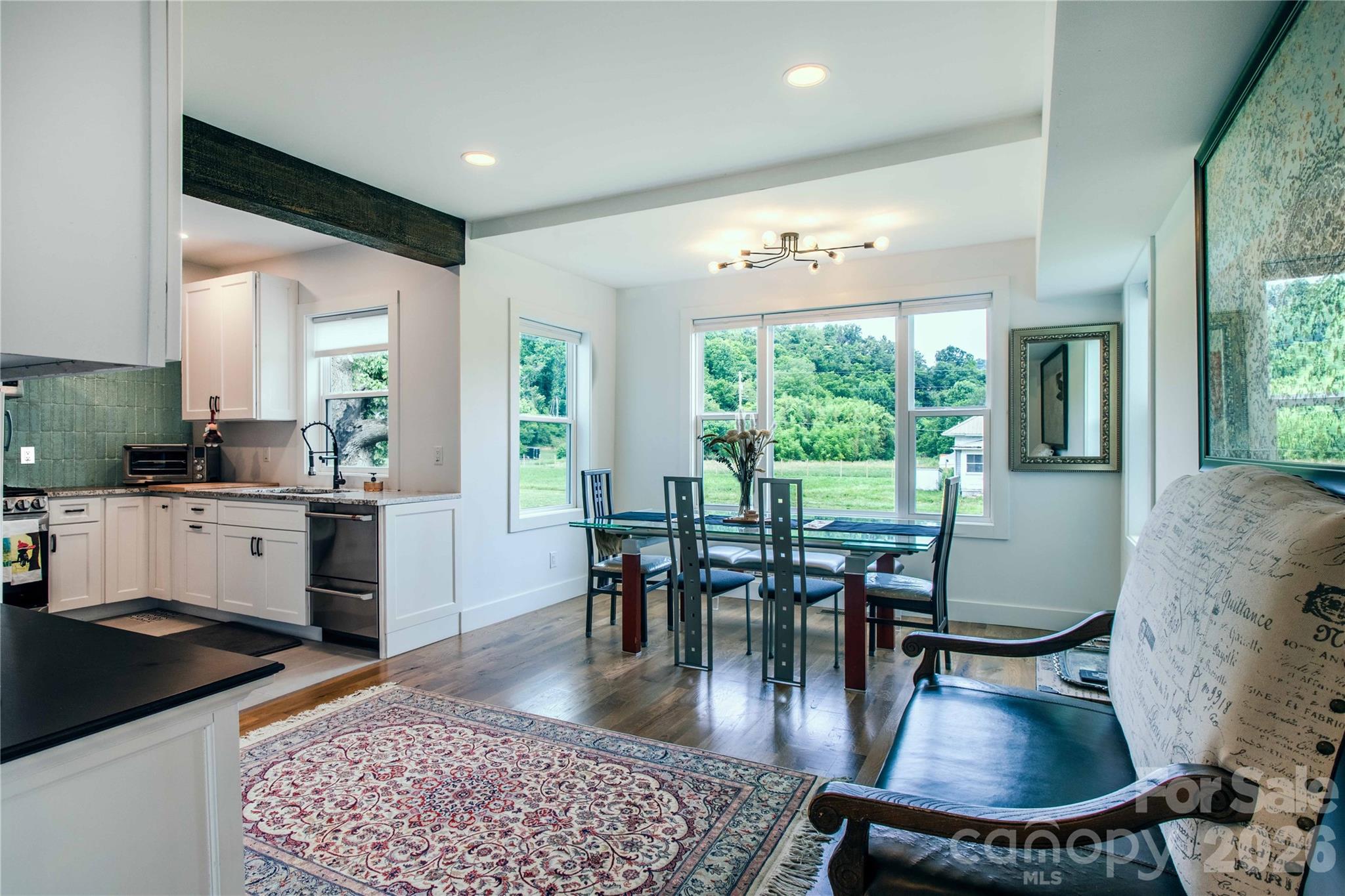 16 Riverside Drive — Barnardsville