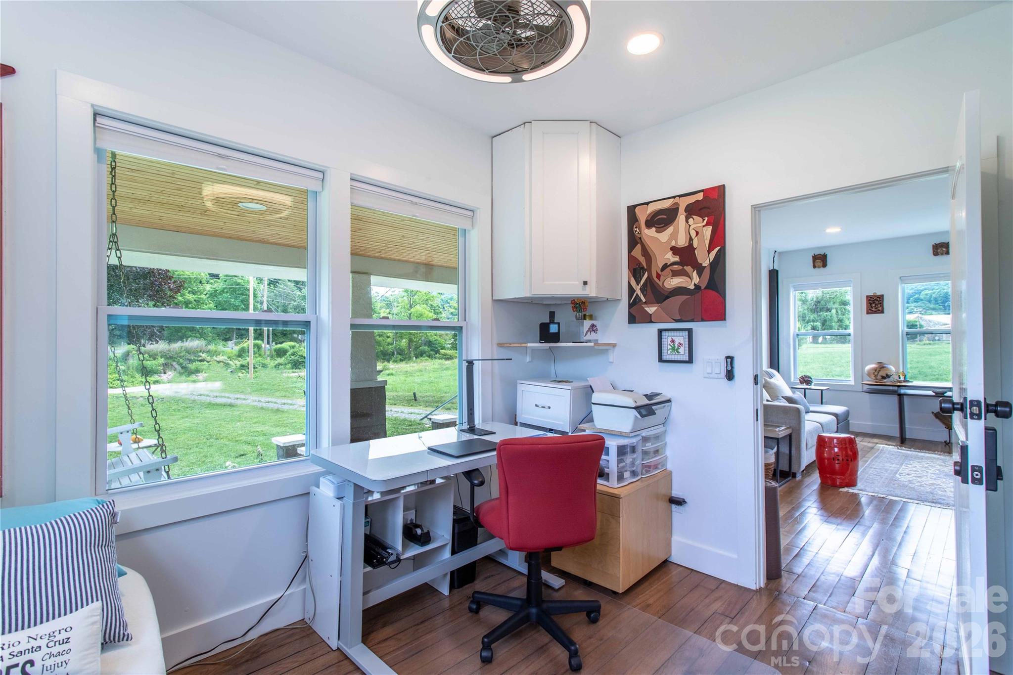 16 Riverside Drive — Barnardsville