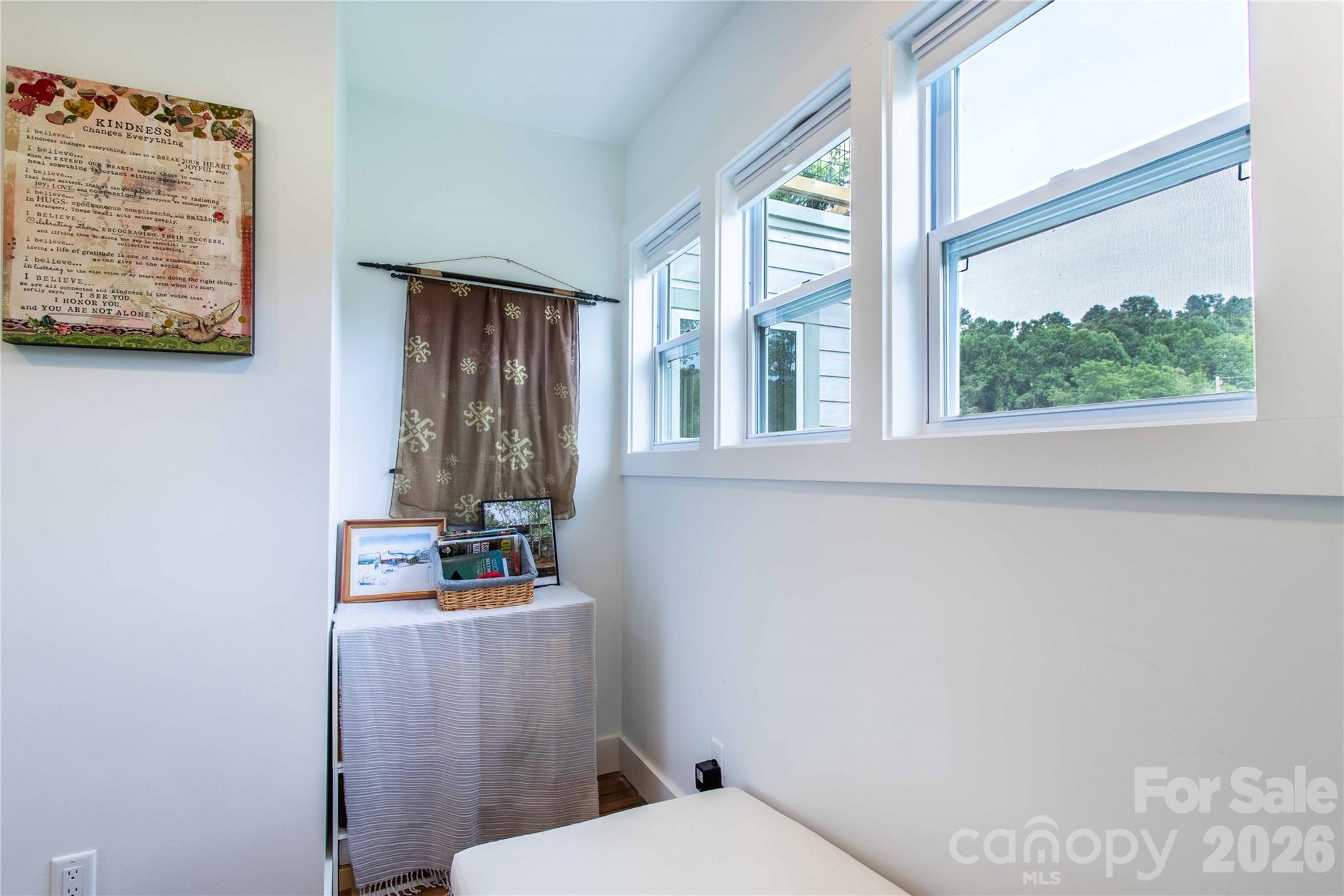 16 Riverside Drive — Barnardsville