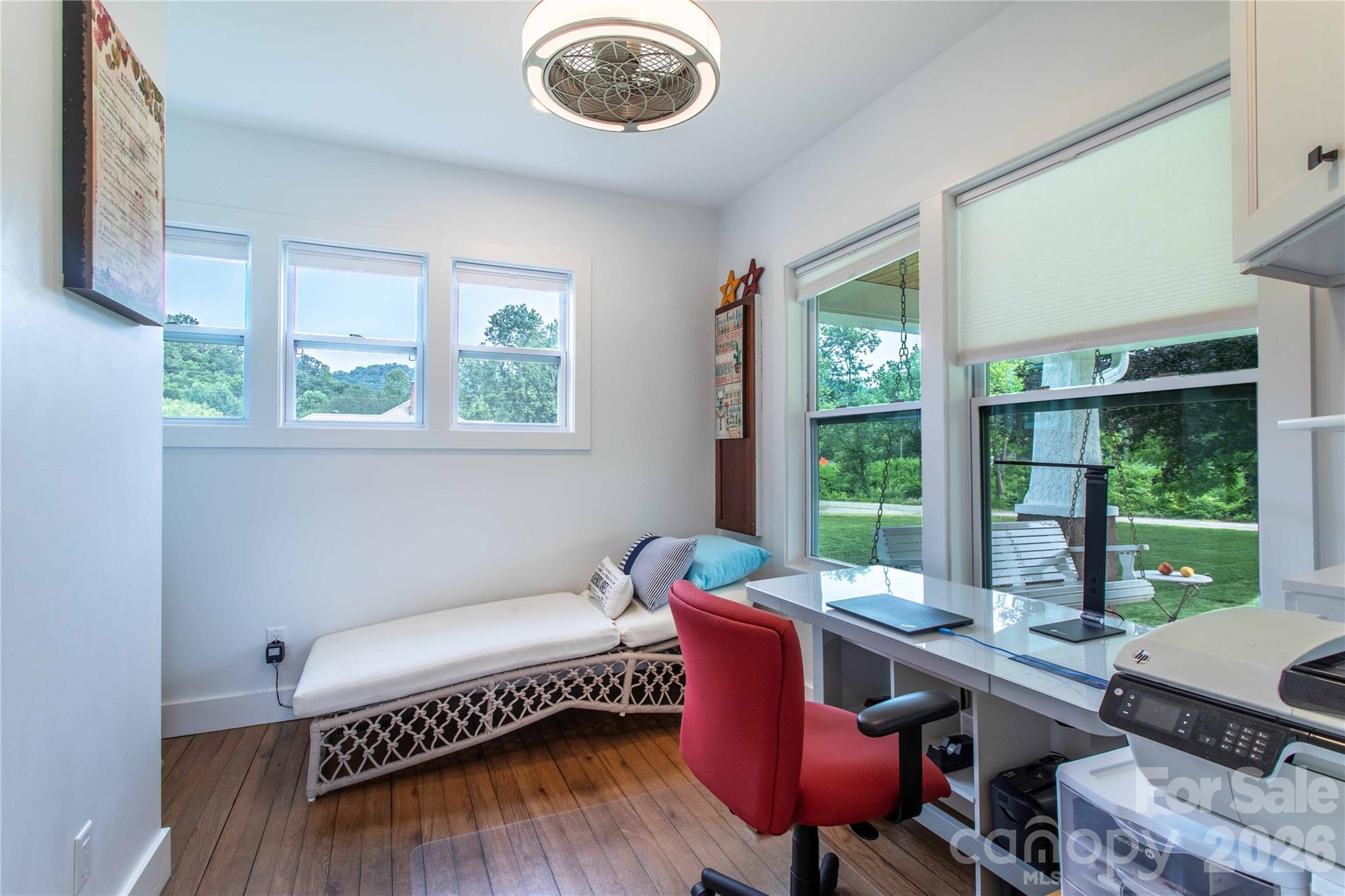 16 Riverside Drive — Barnardsville