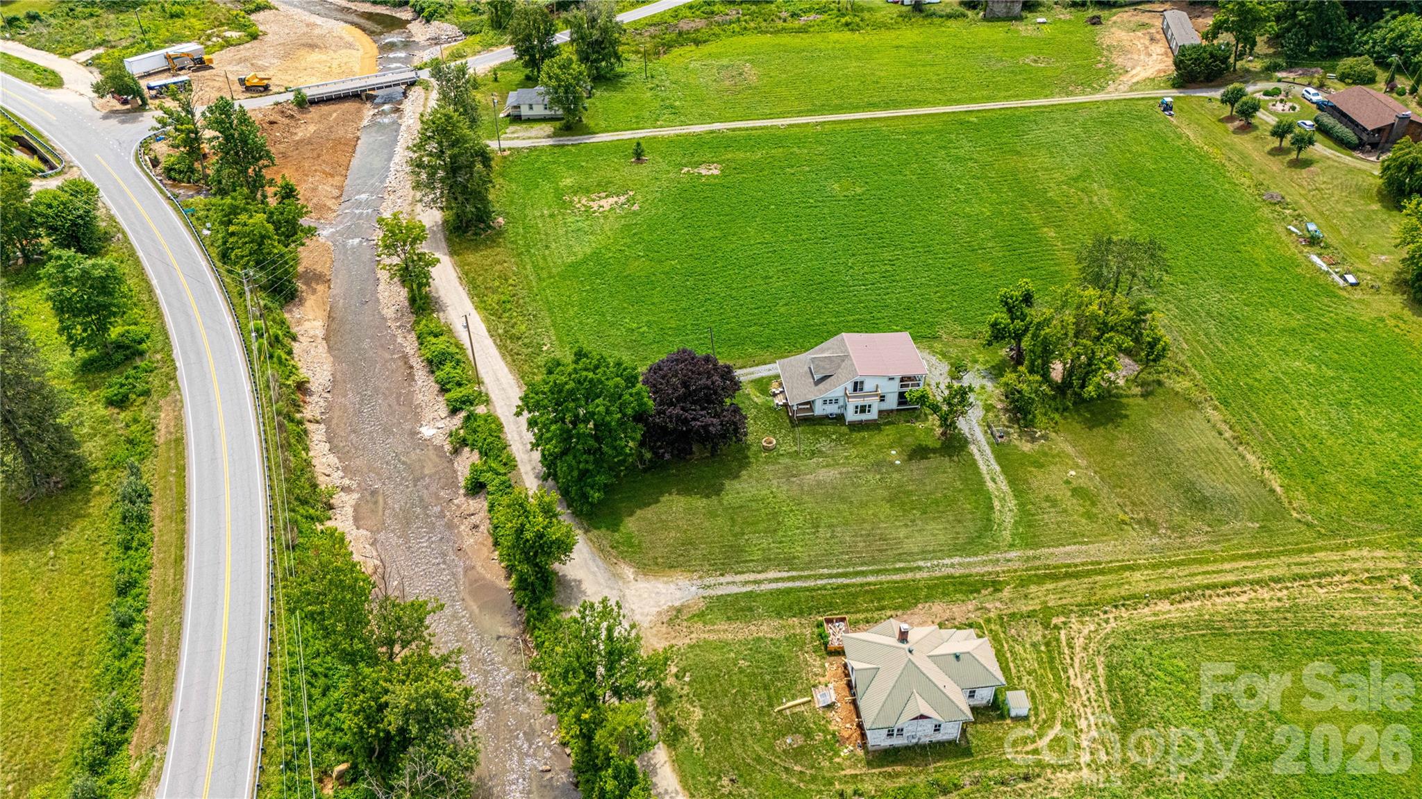 16 Riverside Drive — Barnardsville