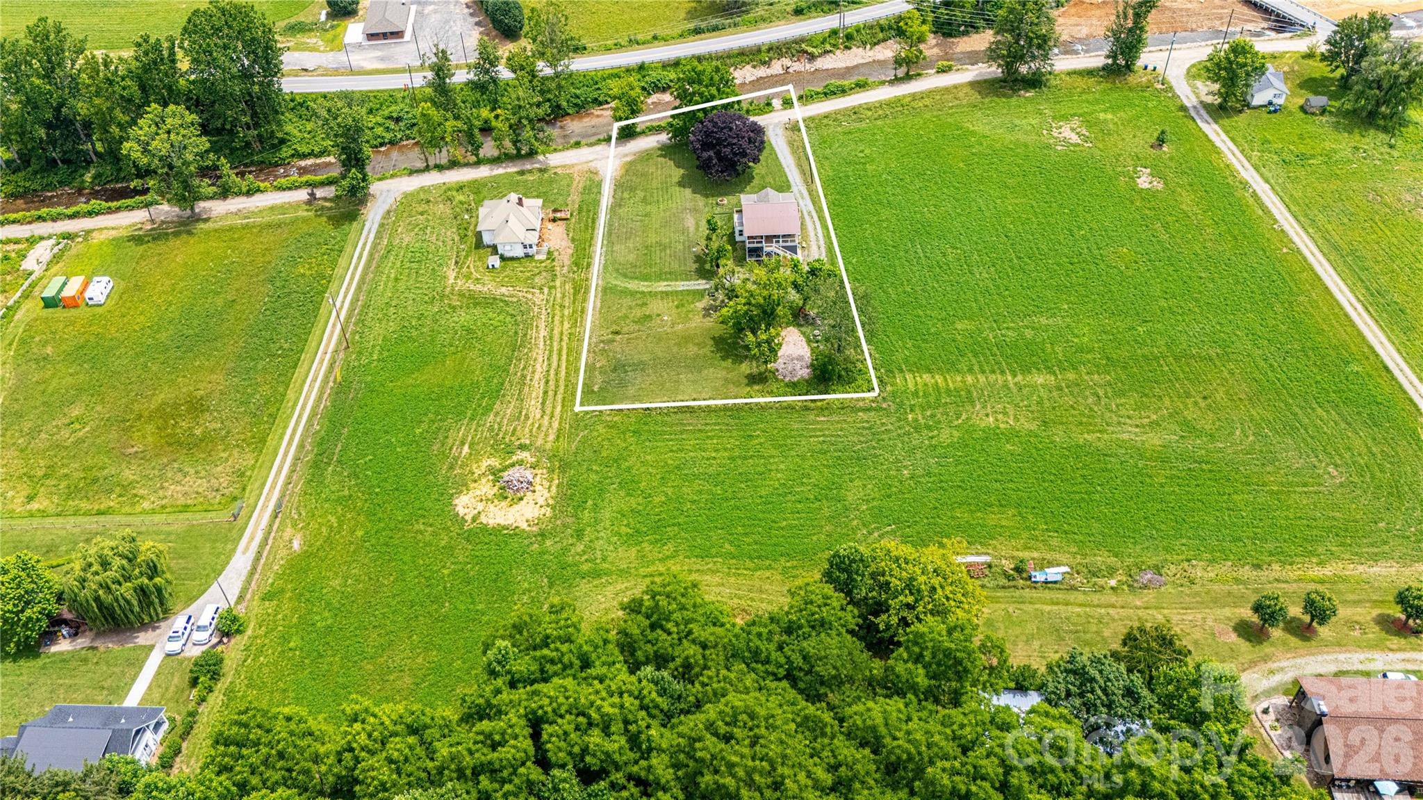 16 Riverside Drive — Barnardsville