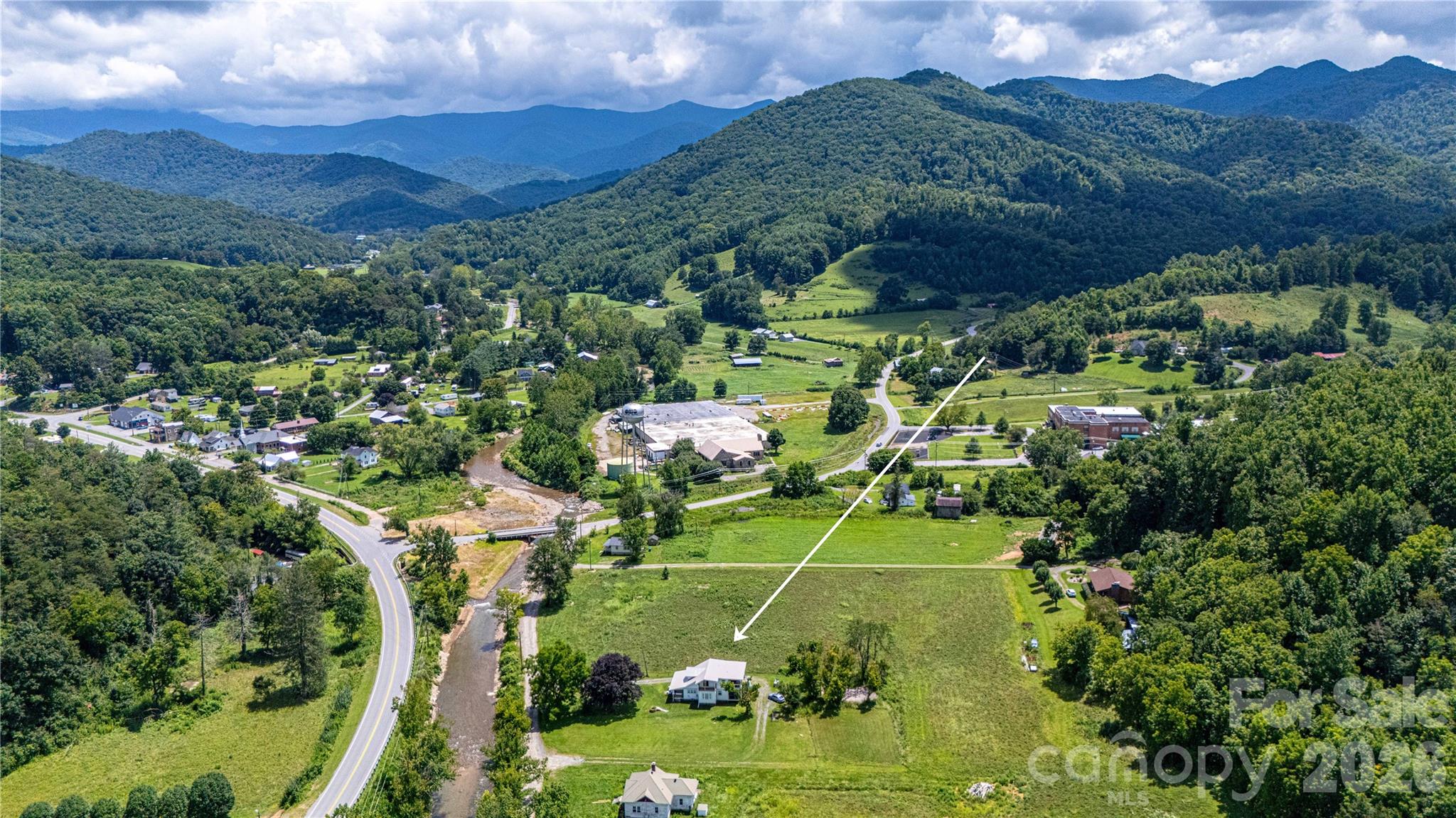 16 Riverside Drive — Barnardsville