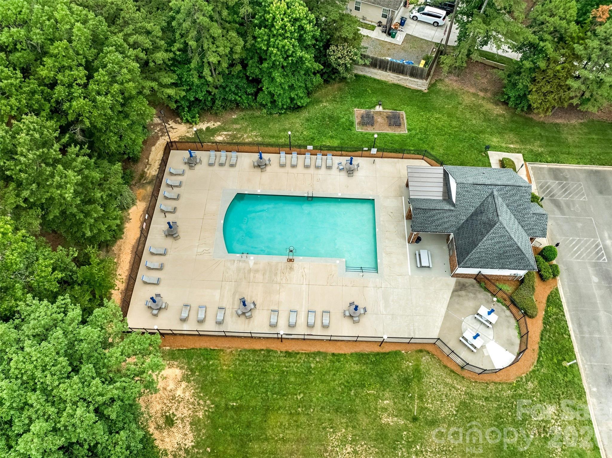 1000 Kerry Greens Drive — Matthews