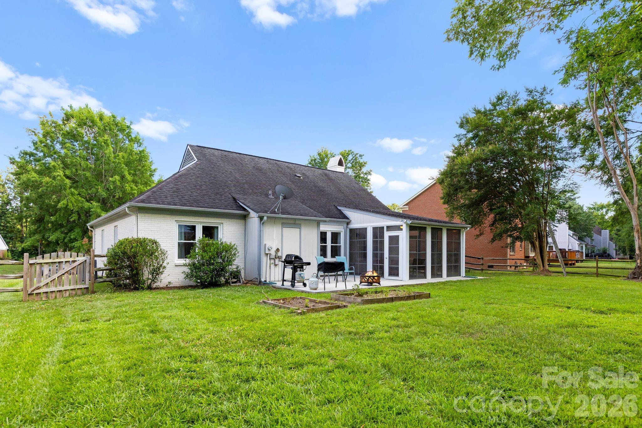 11232 Coachman Circle — Charlotte