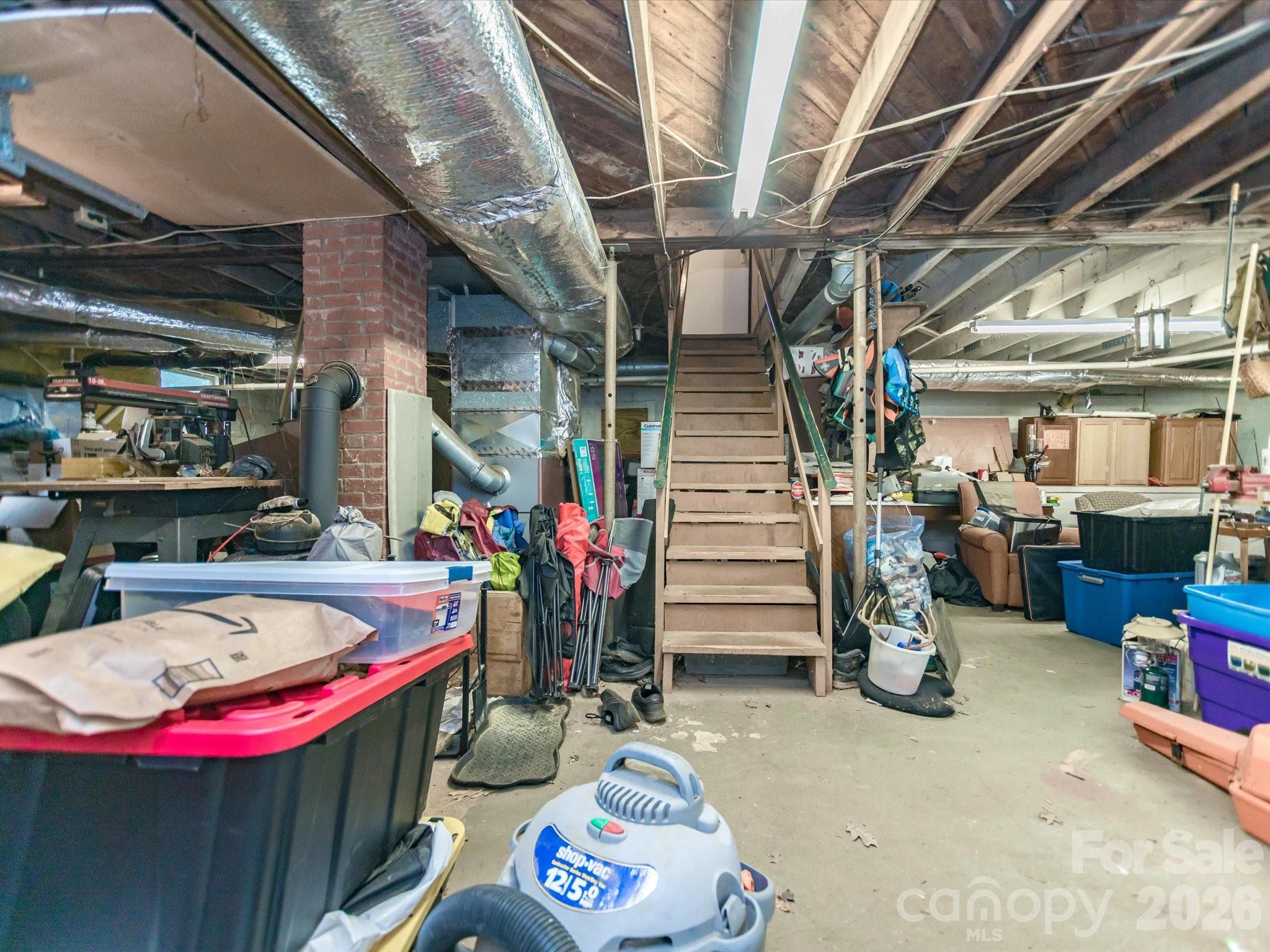 2111 Emmanuel Church Road — Conover