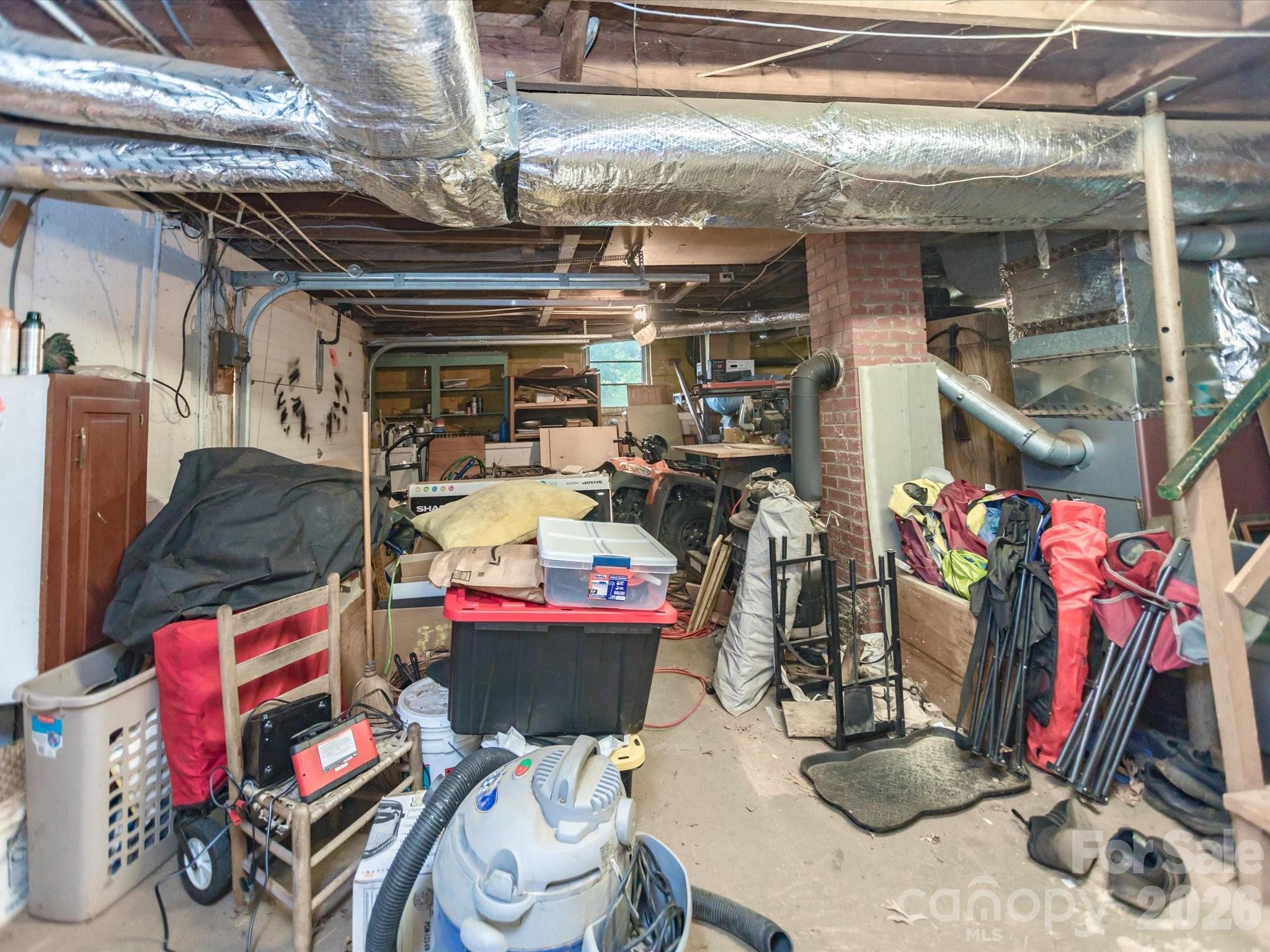 2111 Emmanuel Church Road — Conover