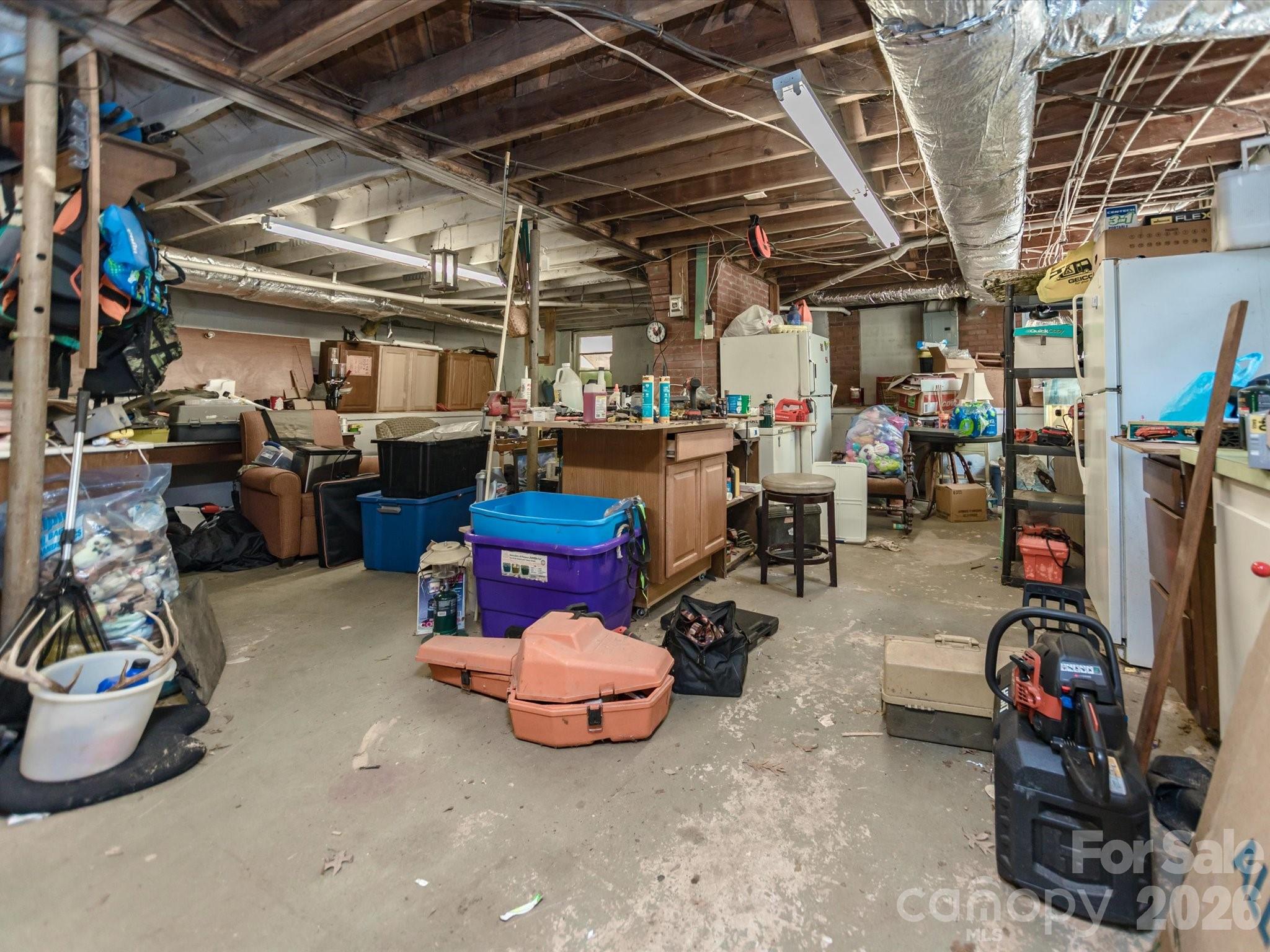 2111 Emmanuel Church Road — Conover