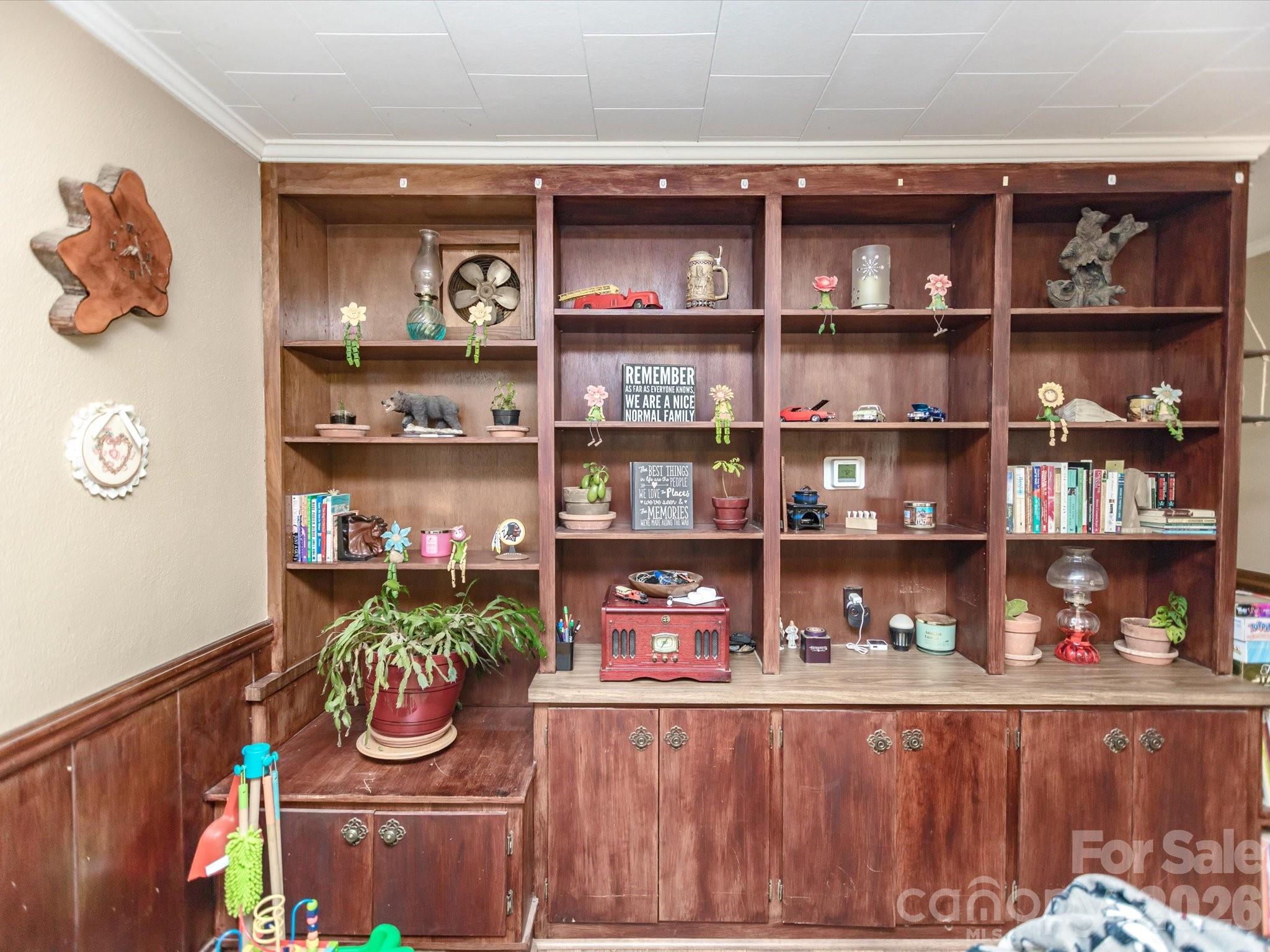2111 Emmanuel Church Road — Conover