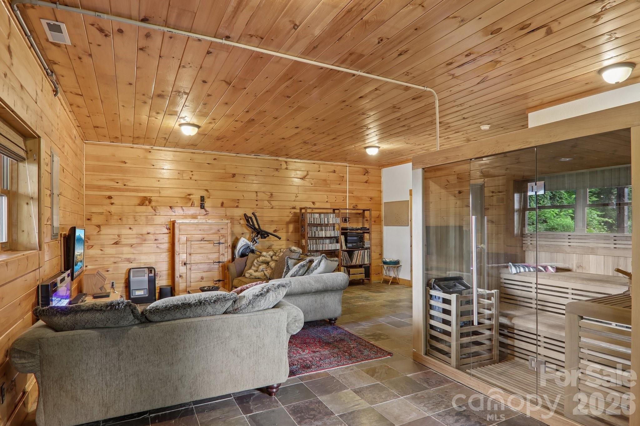 1250 Cobblestone Drive — Waynesville