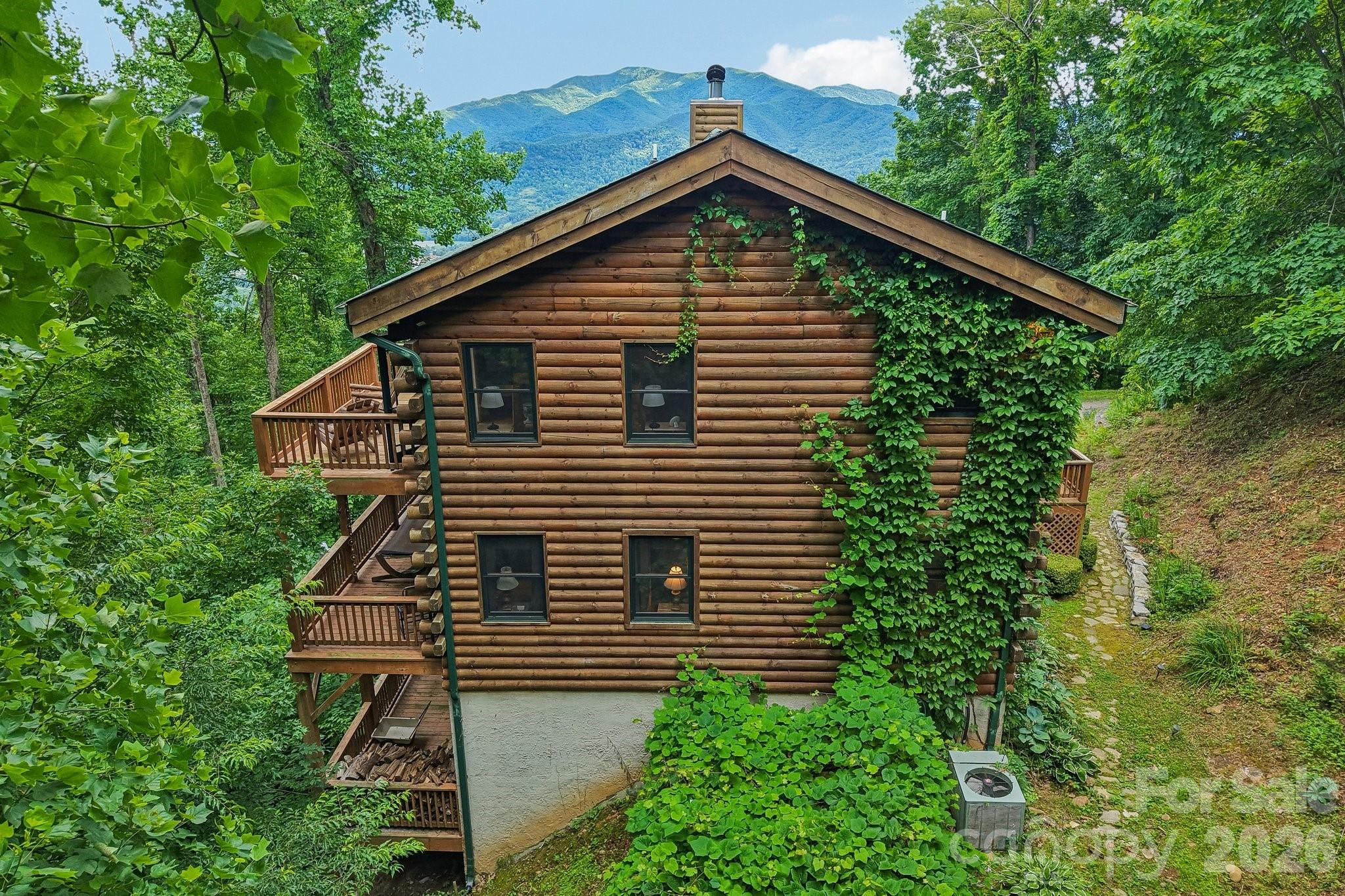 1250 Cobblestone Drive — Waynesville