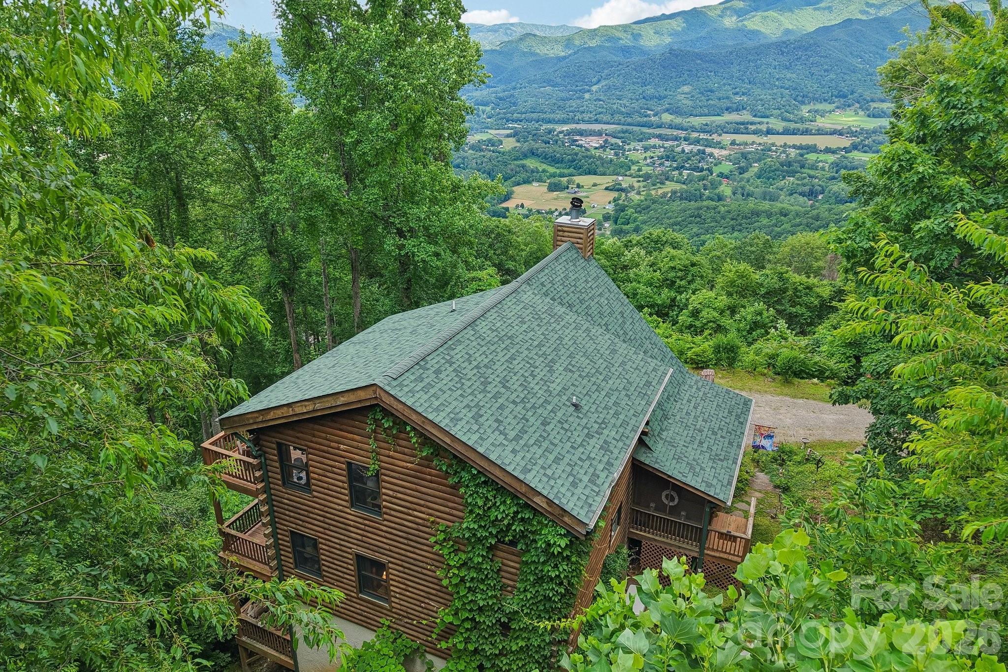 1250 Cobblestone Drive — Waynesville