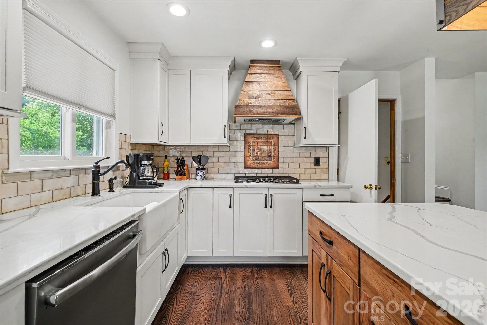 7107 Rolling Hills Drive — Sherrills Ford