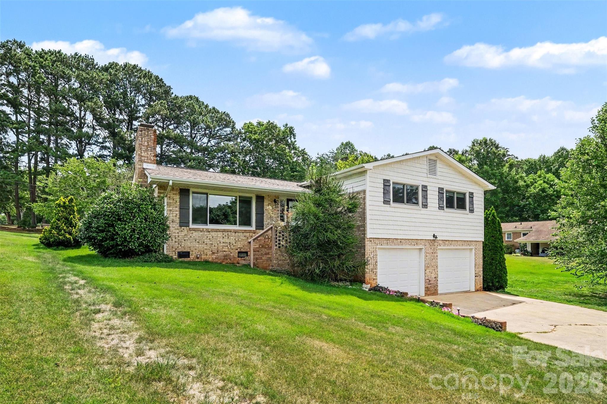 7107 Rolling Hills Drive — Sherrills Ford