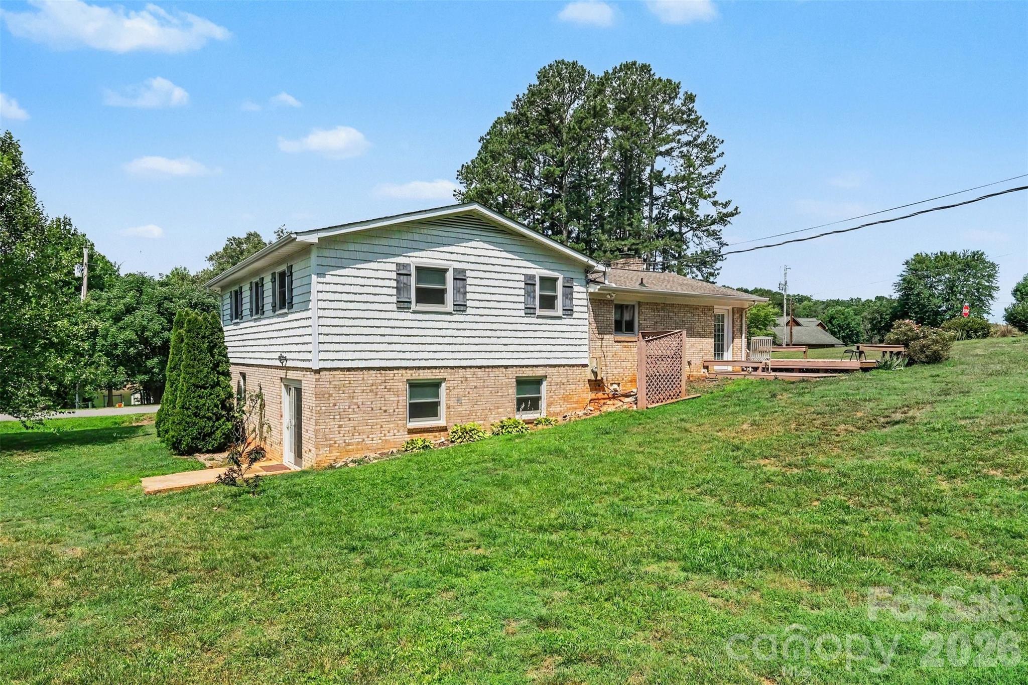 7107 Rolling Hills Drive — Sherrills Ford