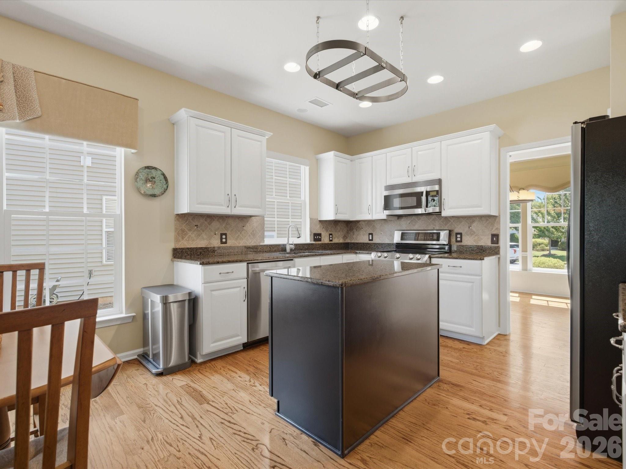 6747 Fieldstone Manor Drive — Matthews
