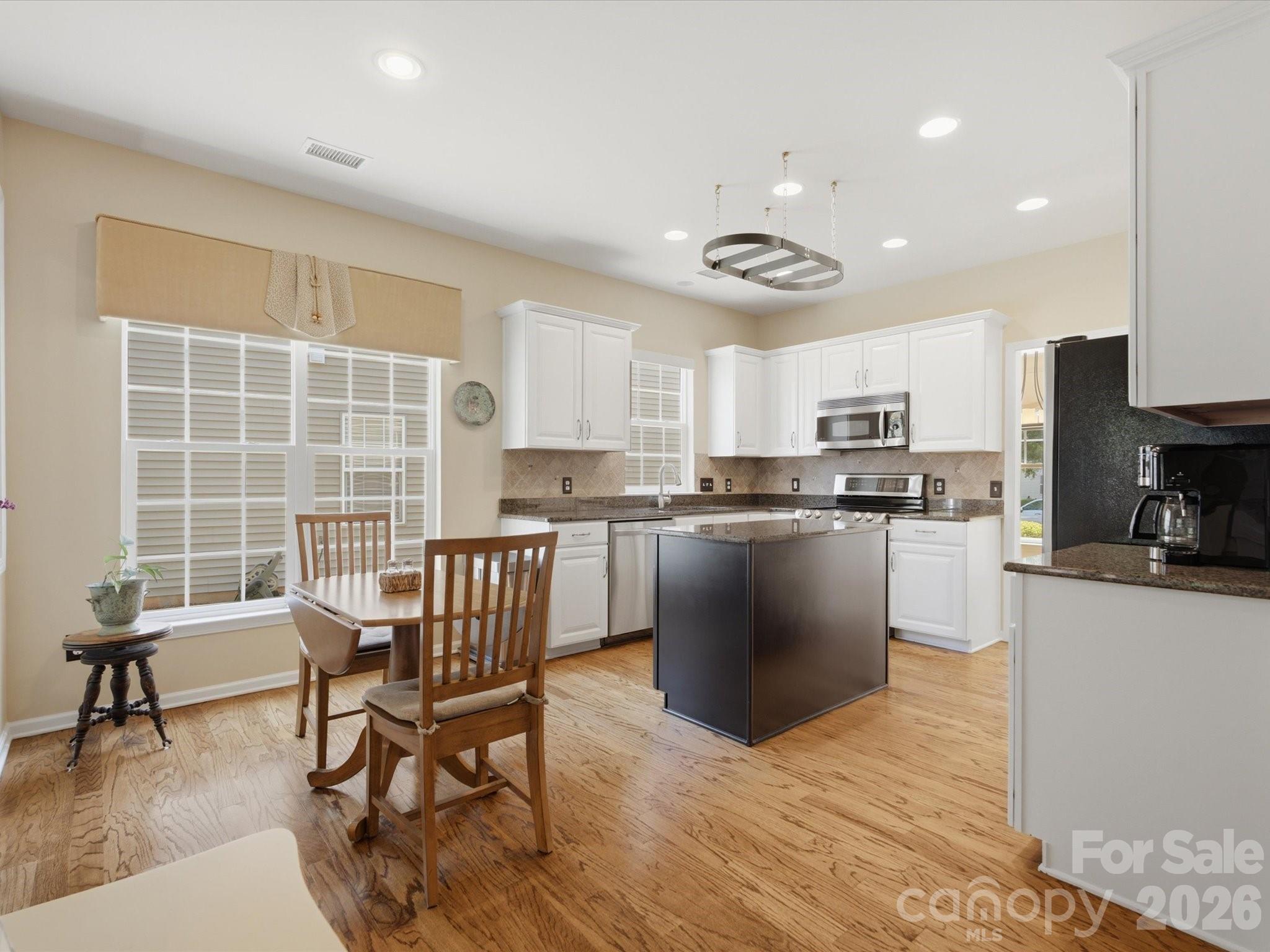 6747 Fieldstone Manor Drive — Matthews