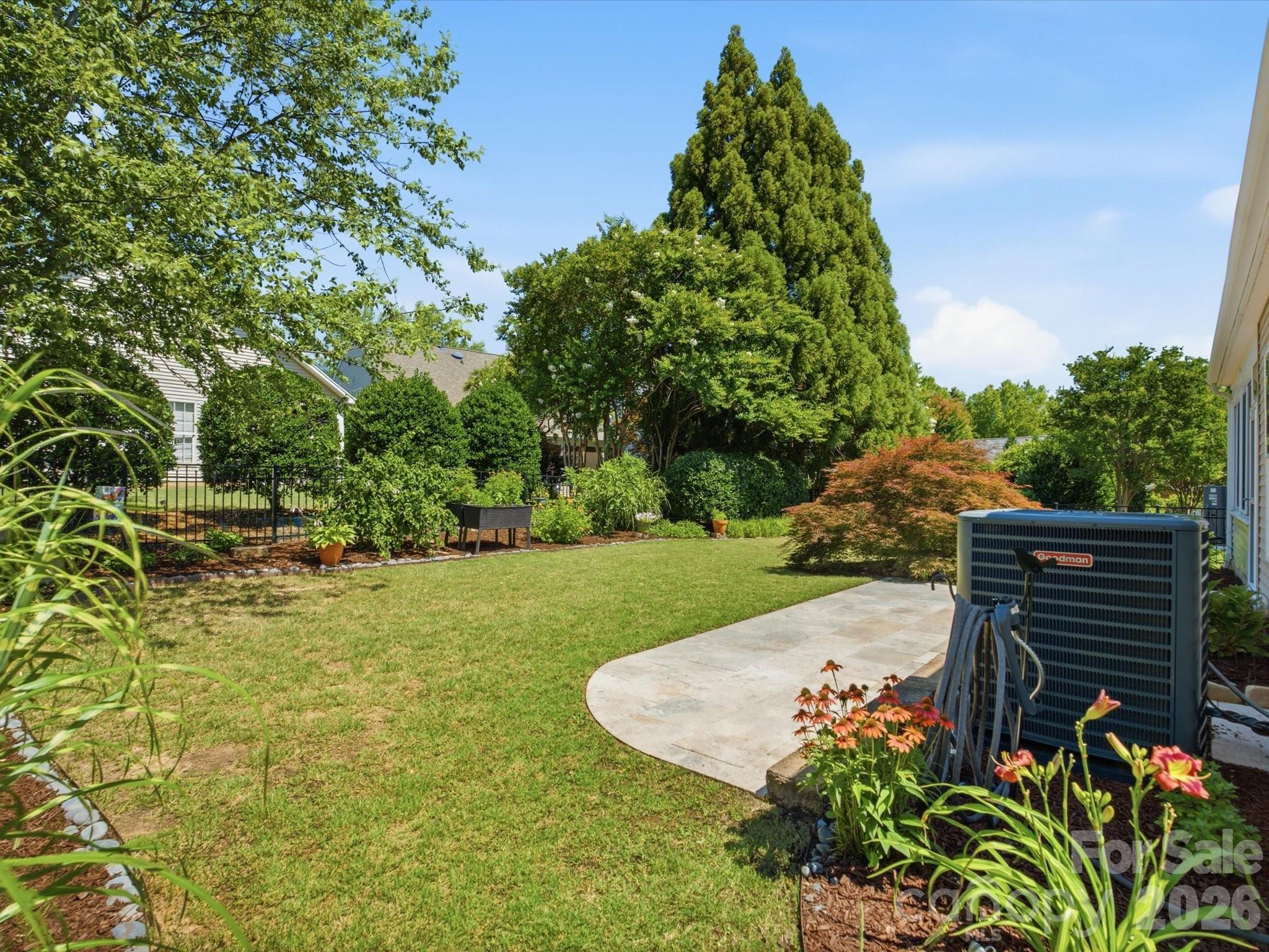 6747 Fieldstone Manor Drive — Matthews
