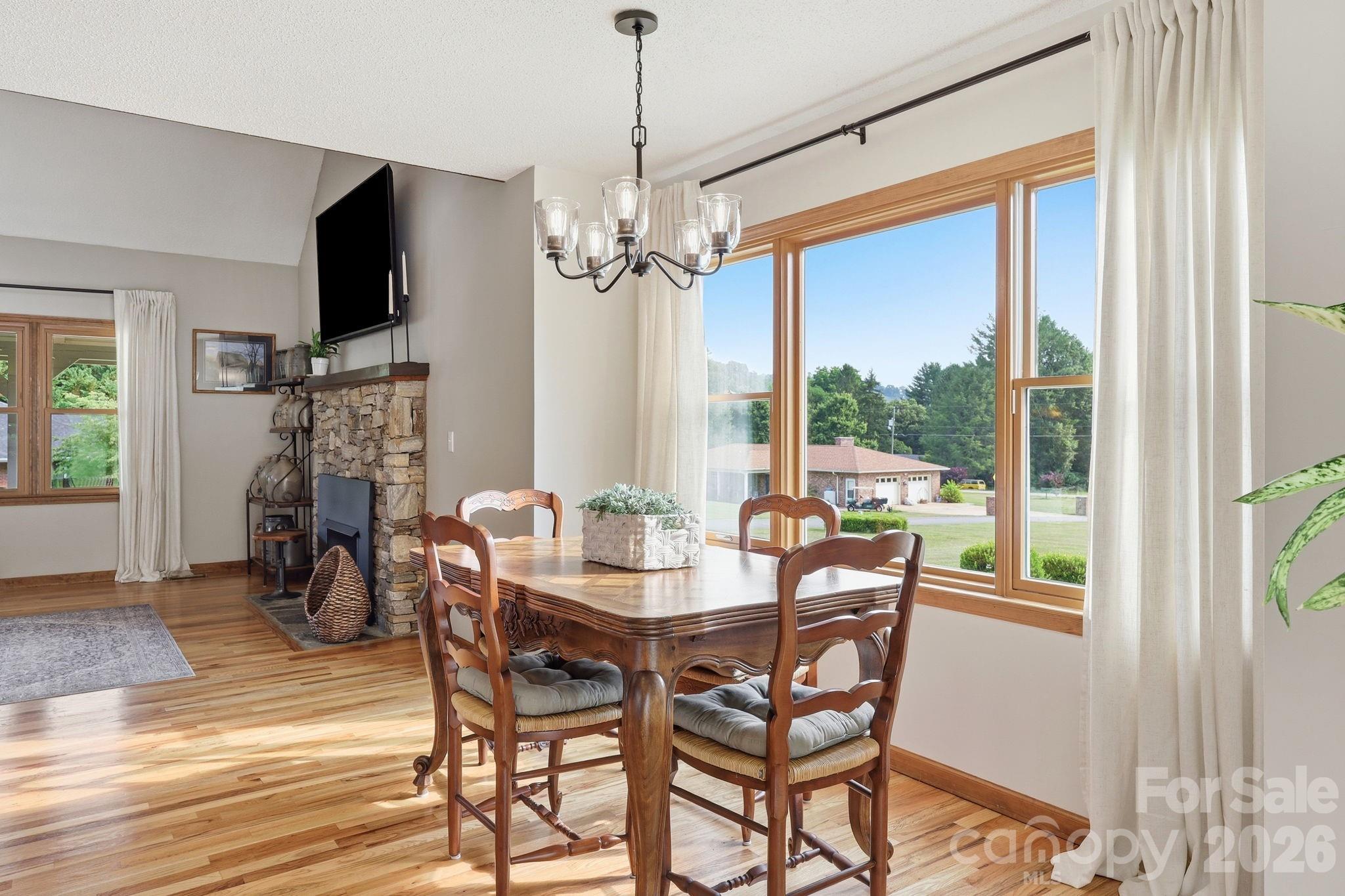 73 Rivercrest Court — Canton