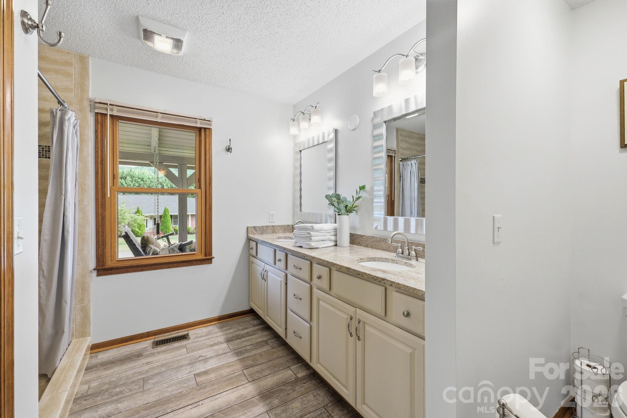 73 Rivercrest Court — Canton