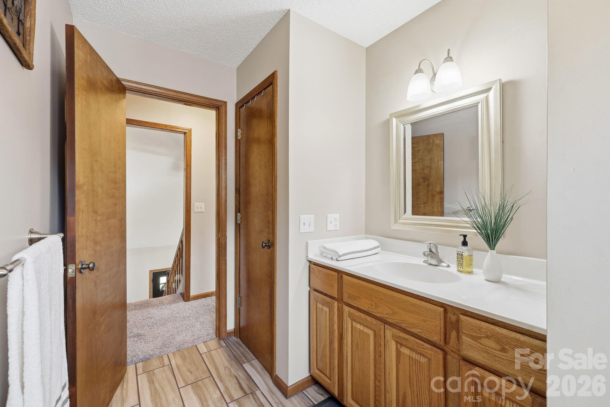 73 Rivercrest Court — Canton