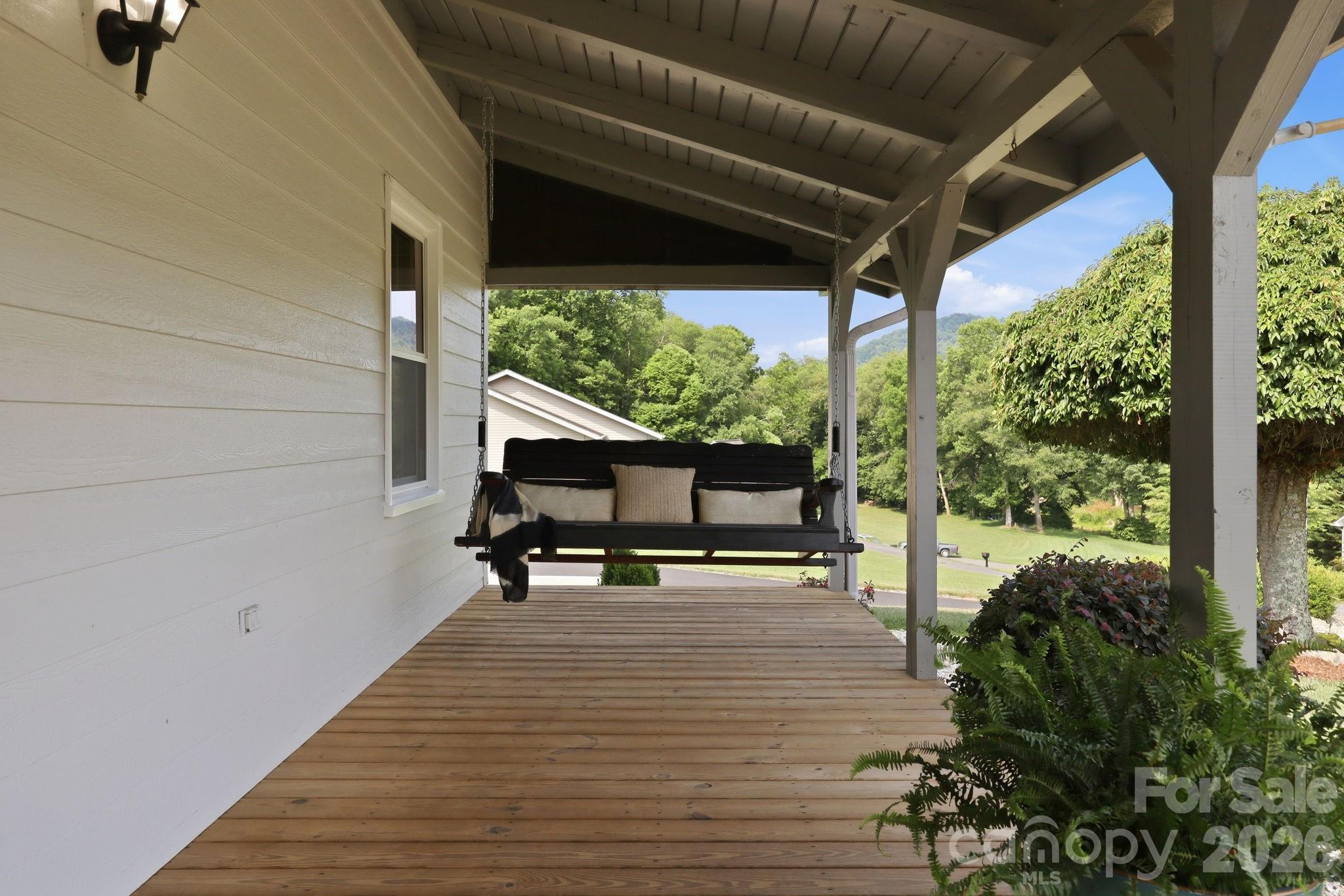 73 Rivercrest Court — Canton
