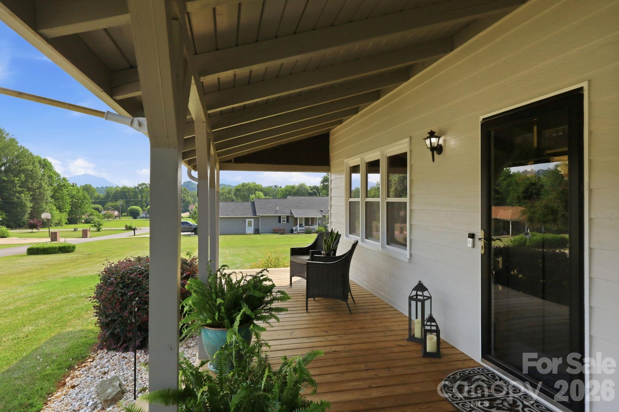 73 Rivercrest Court — Canton