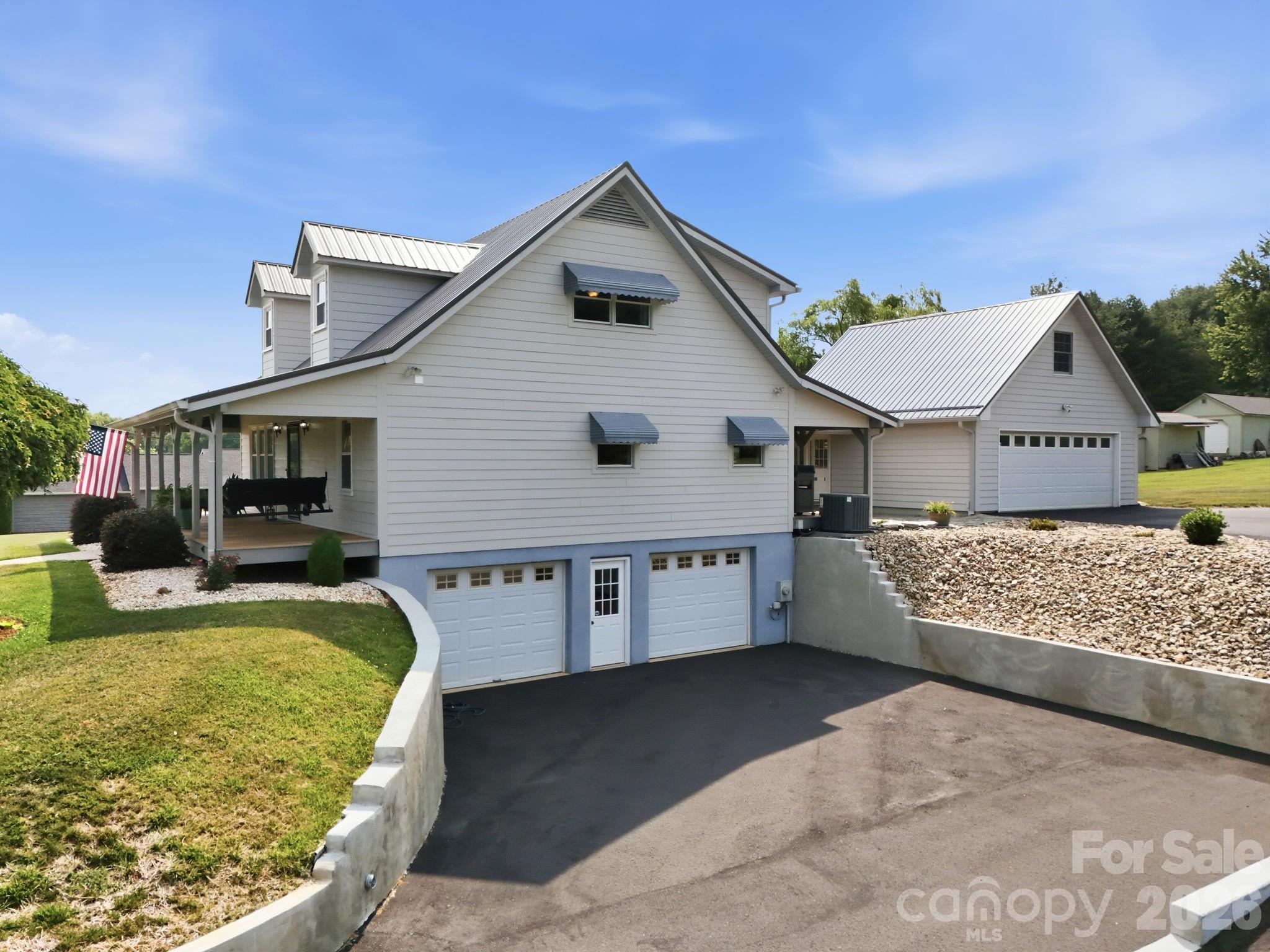 73 Rivercrest Court — Canton