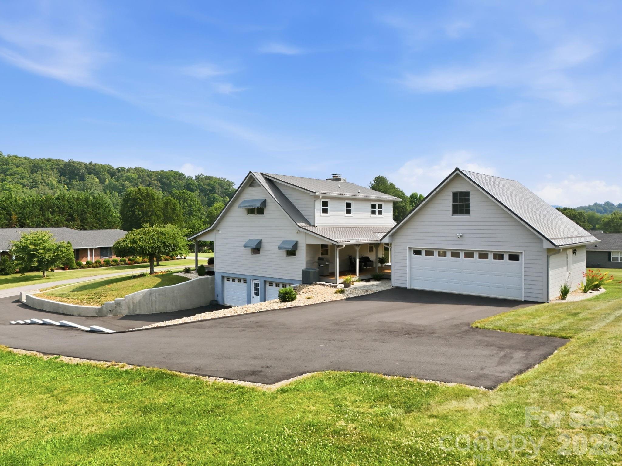 73 Rivercrest Court — Canton