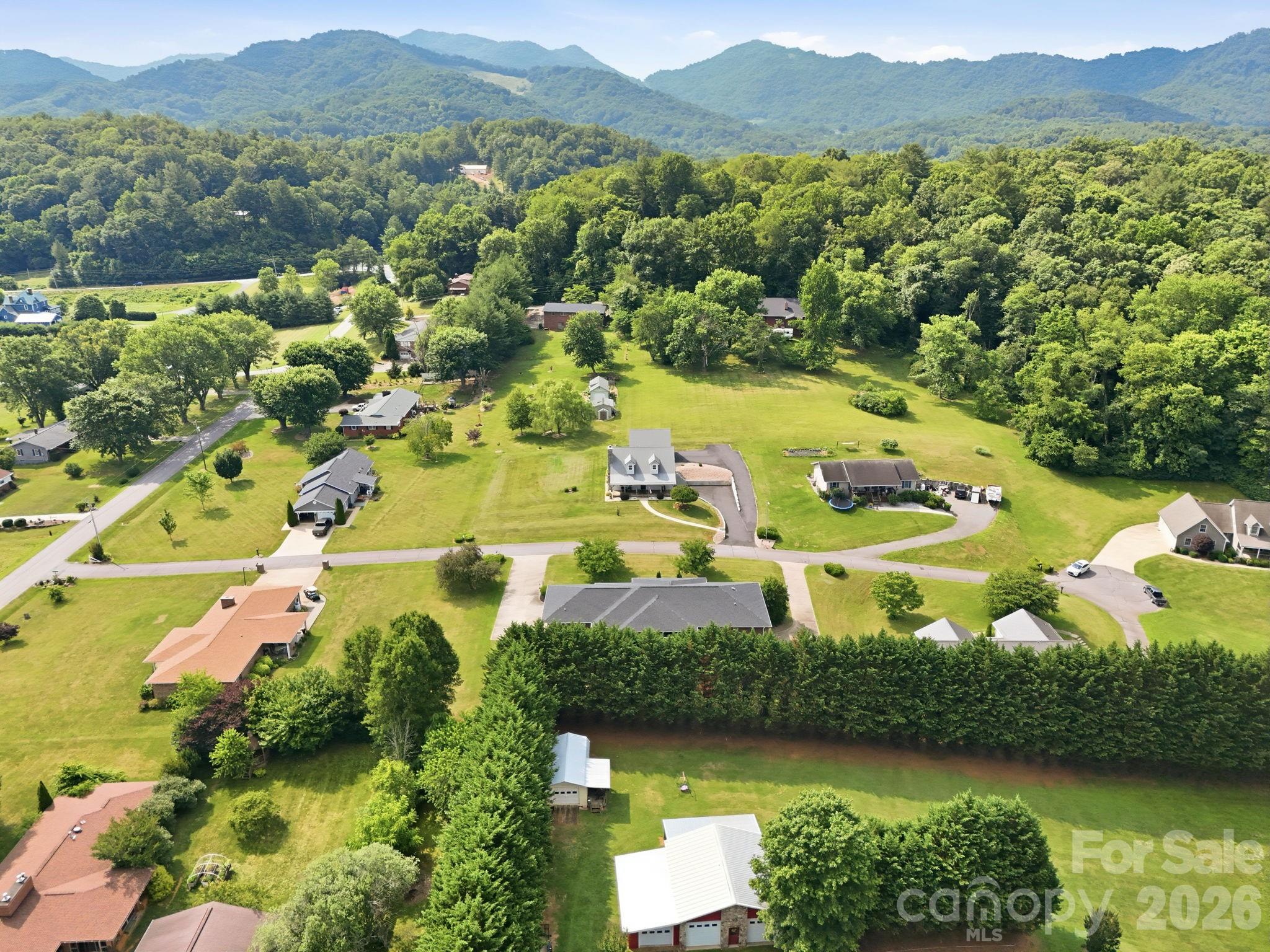 73 Rivercrest Court — Canton