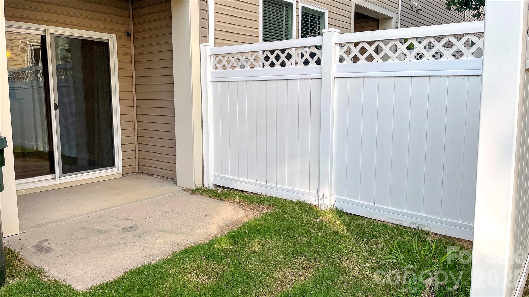 14408 Glendon Hall Lane — Charlotte