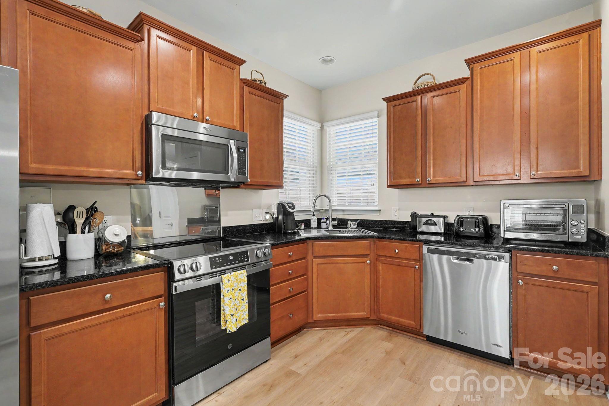 20241 Dovekie Lane — Fort Mill