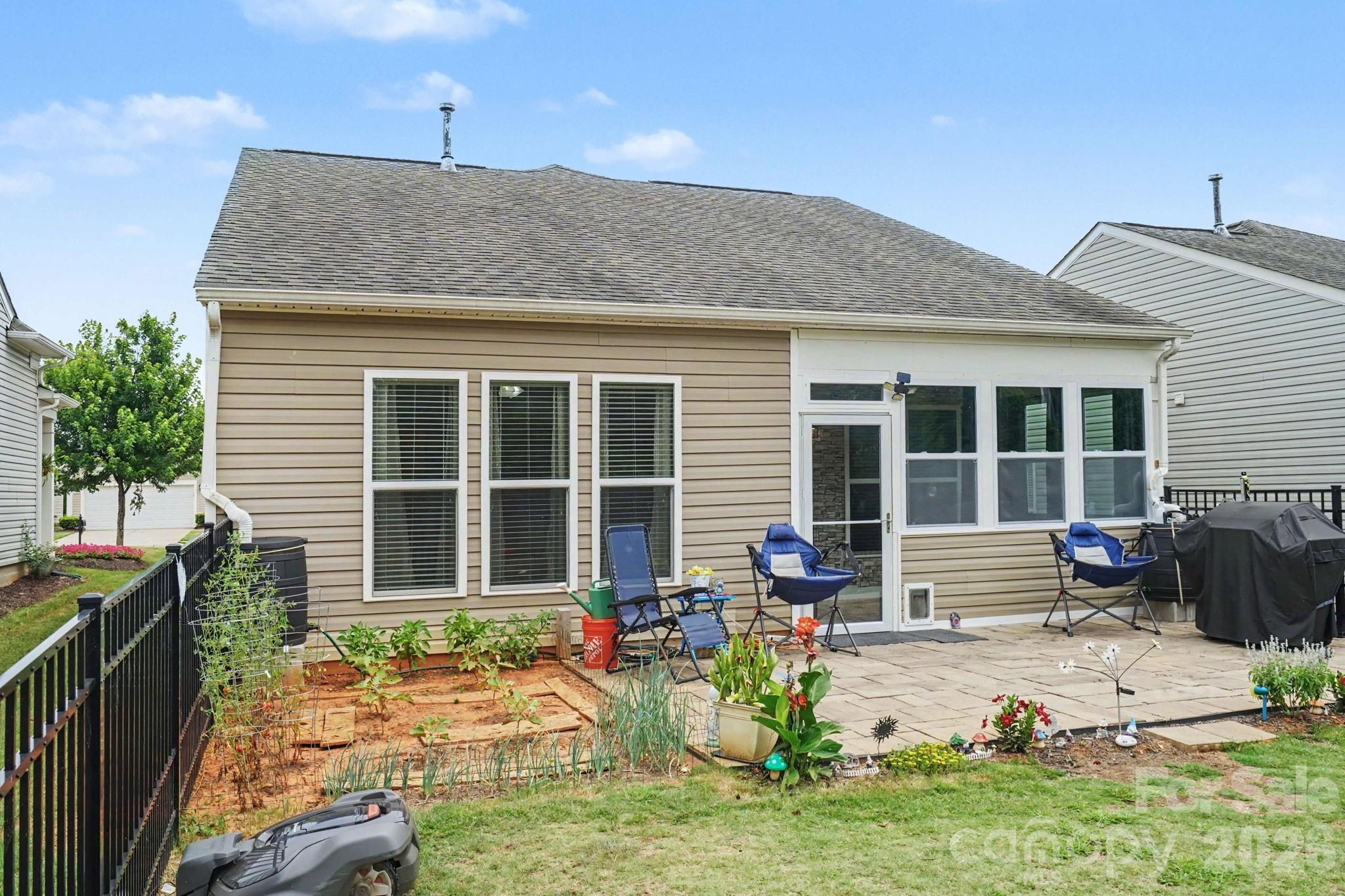 20241 Dovekie Lane — Fort Mill