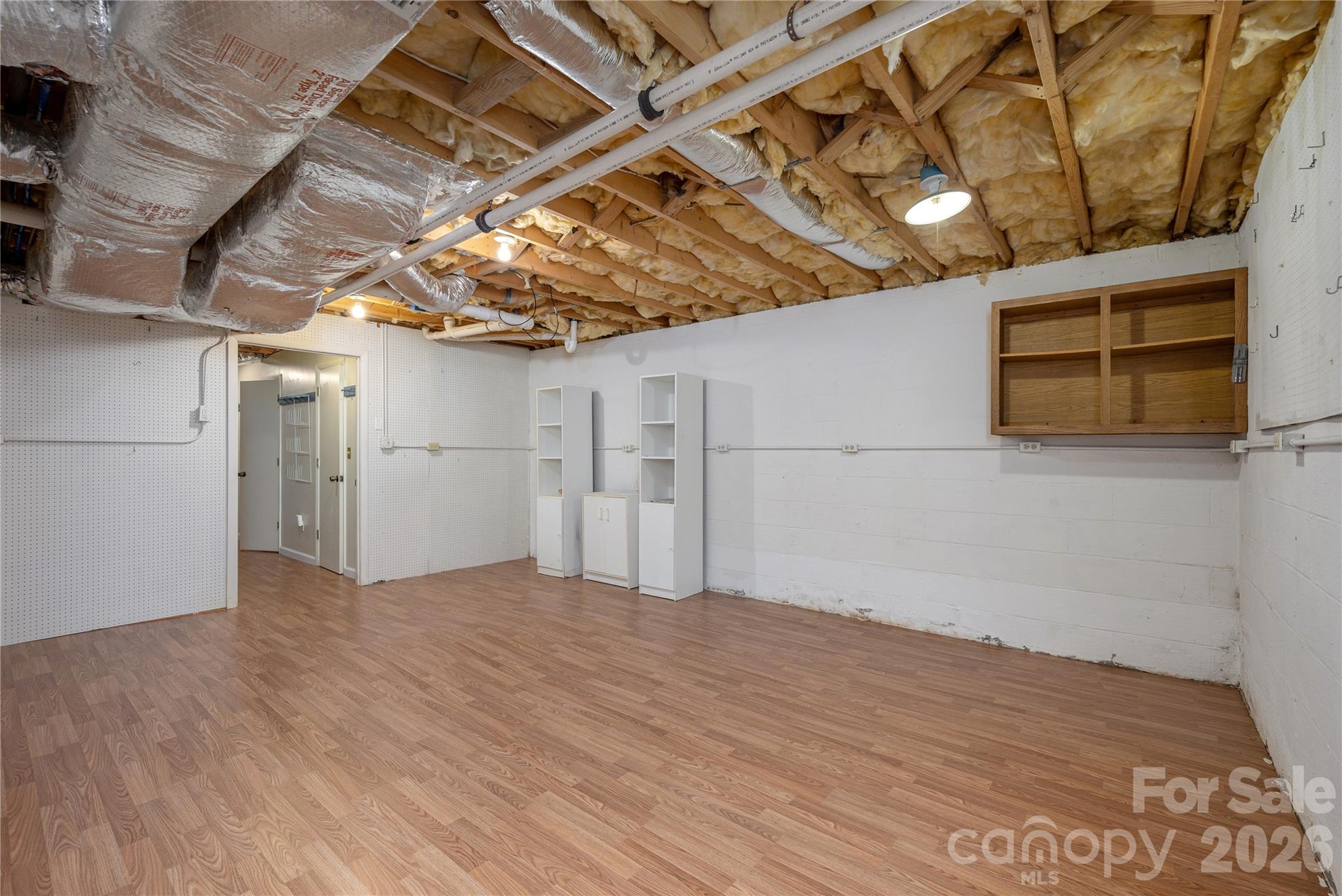 615 Goldview Drive — Hendersonville