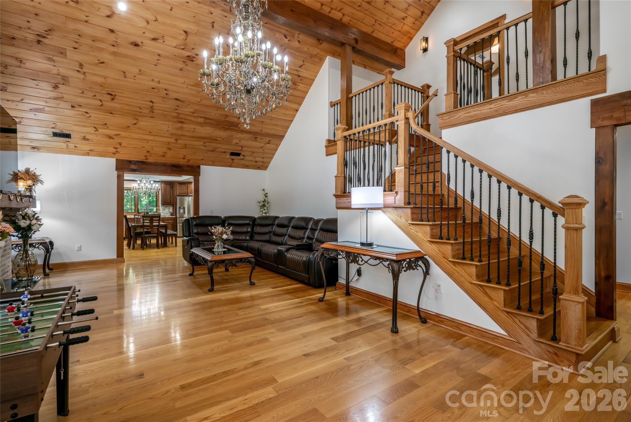 86 Holiday Drive — Hendersonville