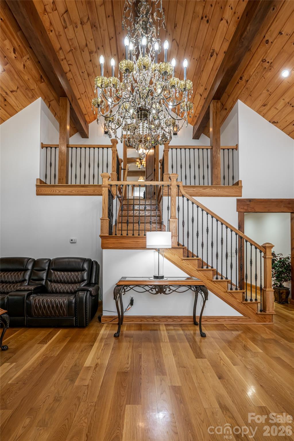 86 Holiday Drive — Hendersonville