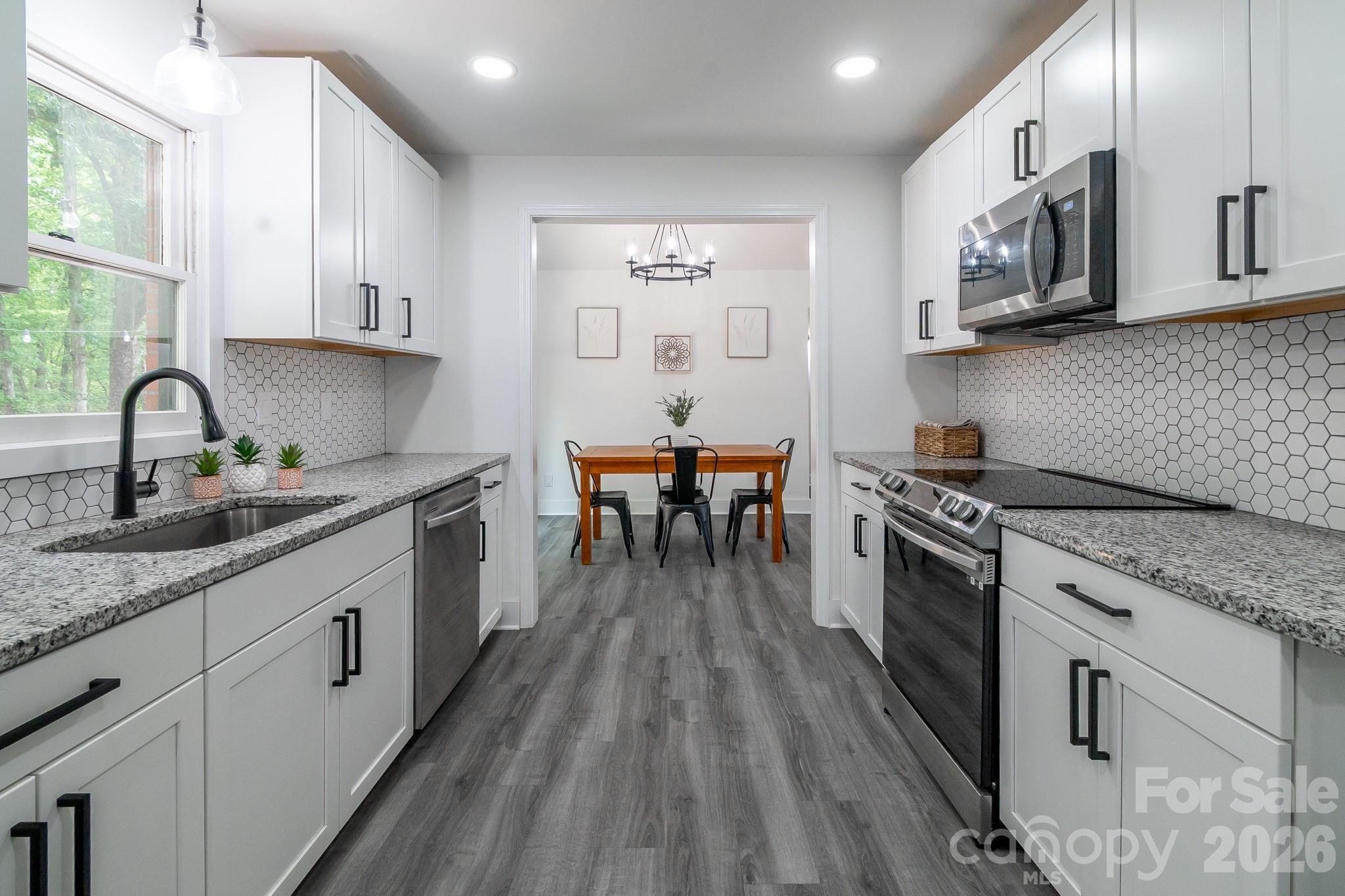 2406 Bearskin Lane — Monroe